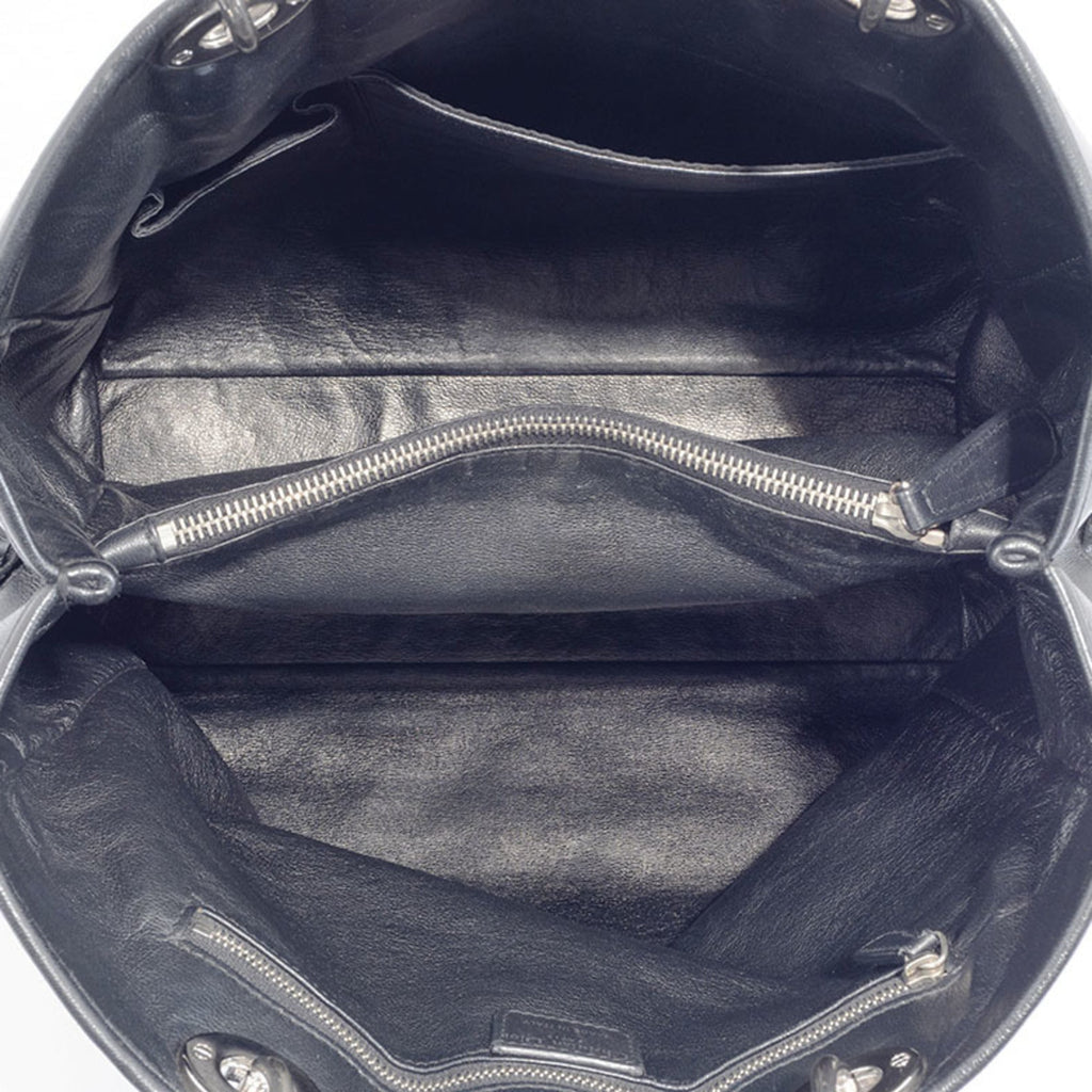 Christian Dior Black Leather Handbag (Pre-Owned)