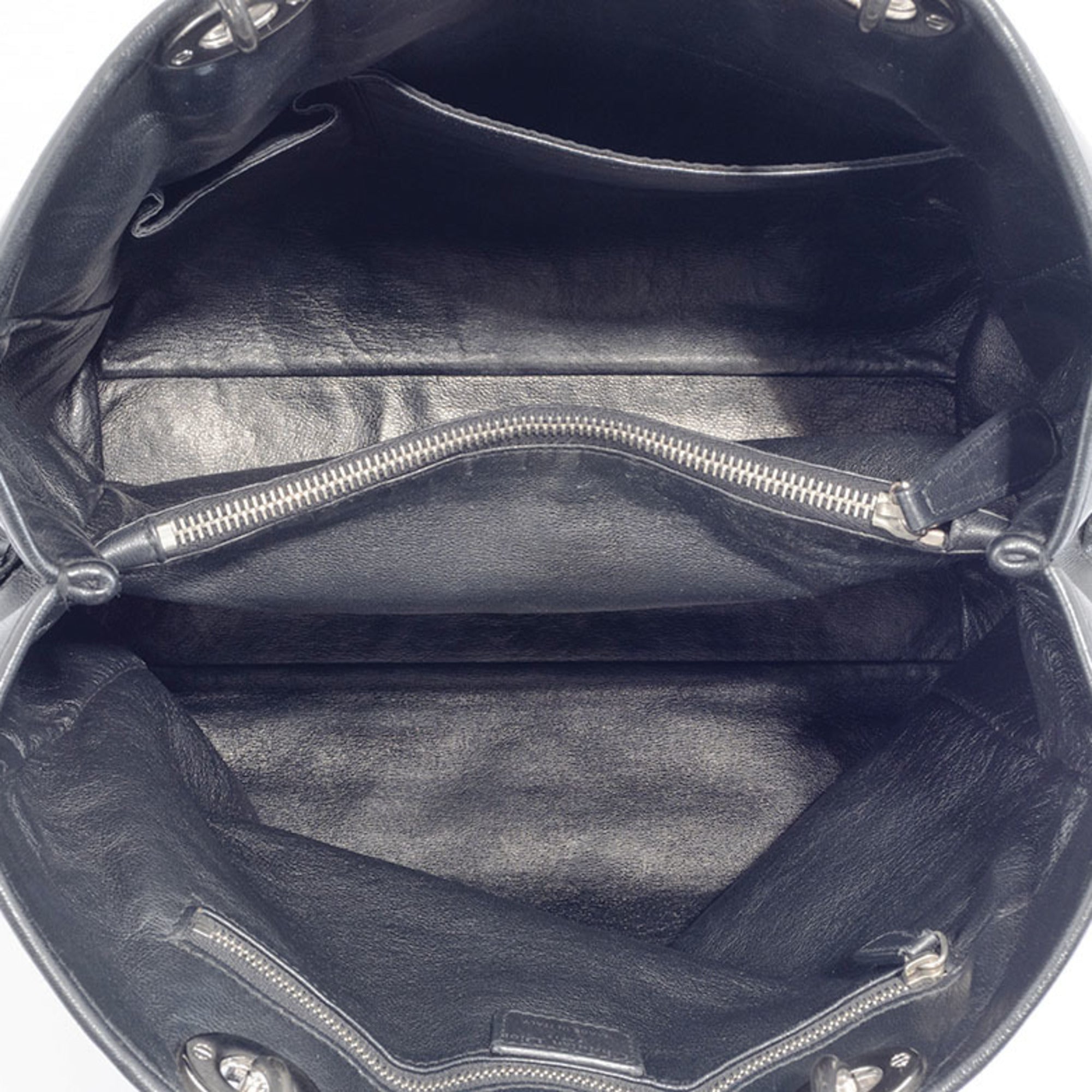 Christian Dior Black Leather Handbag (Pre-Owned)