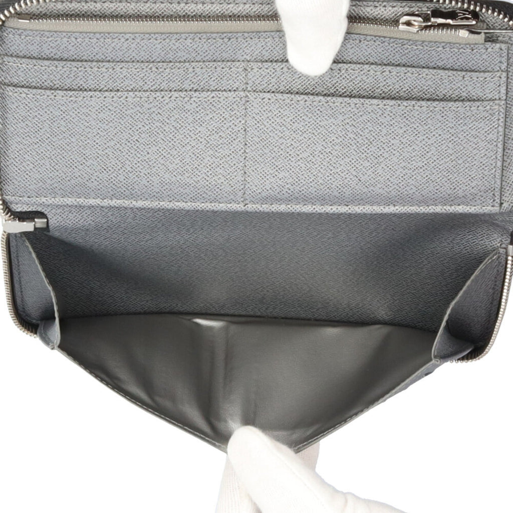 Louis Vuitton Silver Taiga Leather Leather Long Wallet