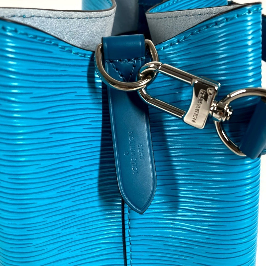 Louis Vuitton Blue Turquoise Epi Leather Handbag Shoulder Bag