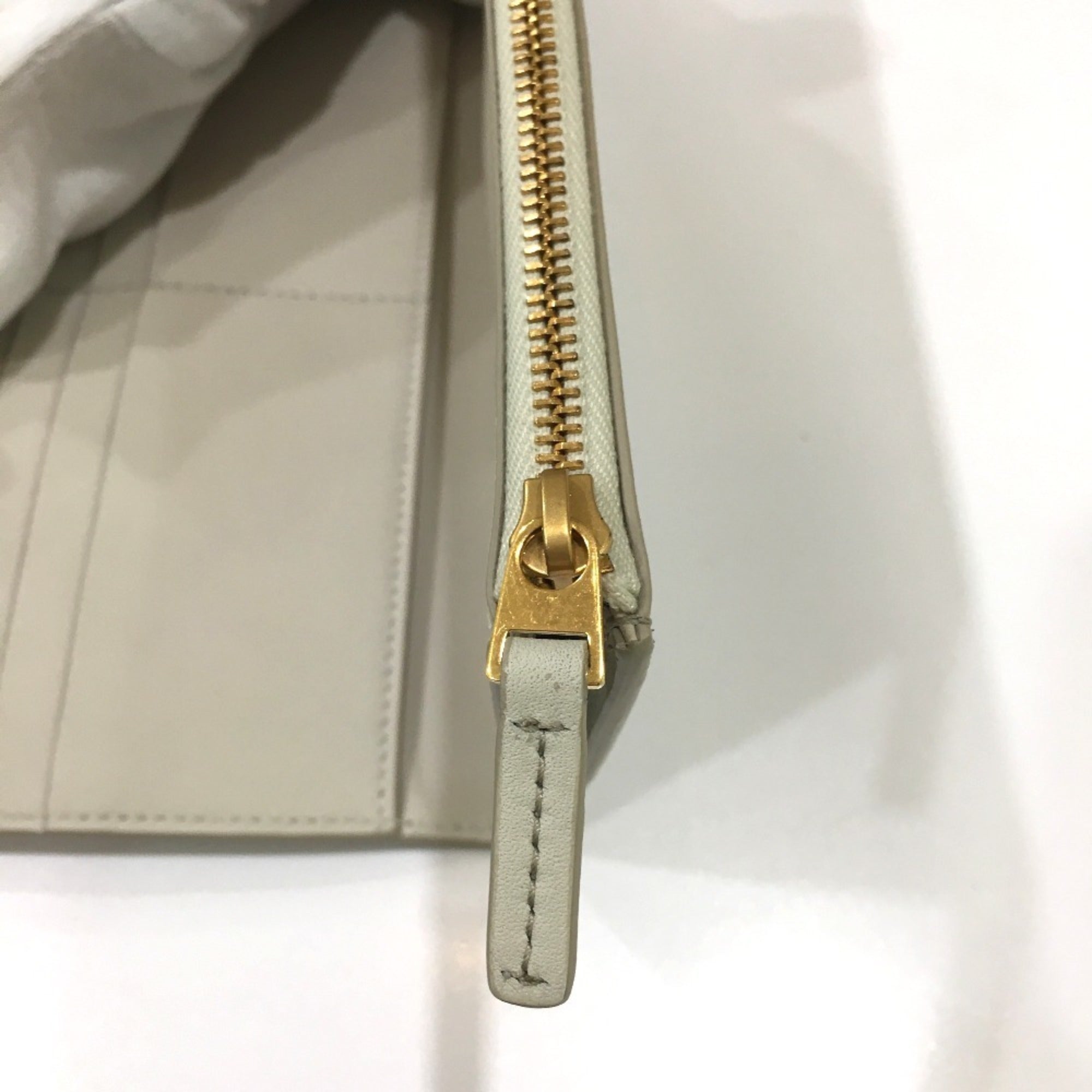 Bottega Veneta Off-White Leather Long Wallet (Tri-Fold)