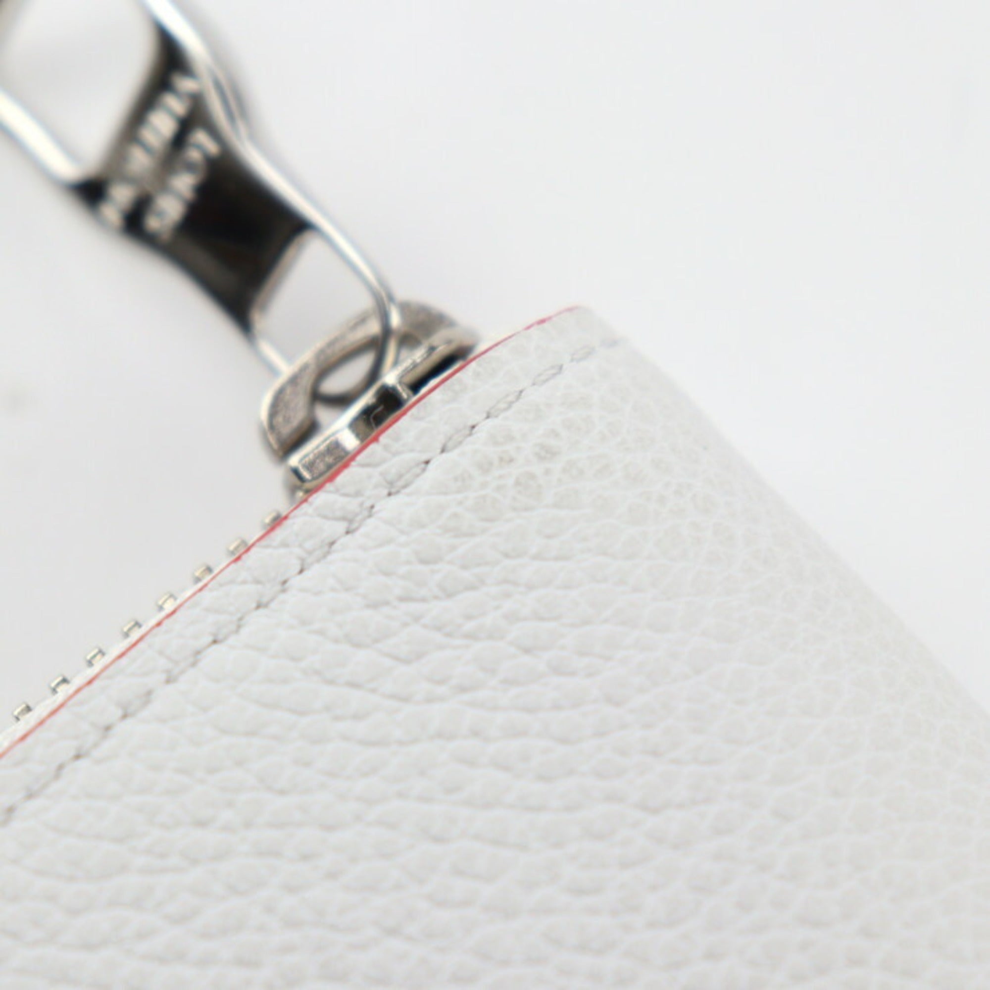 Louis Vuitton Blanc Multi-Color White Leather Wallet