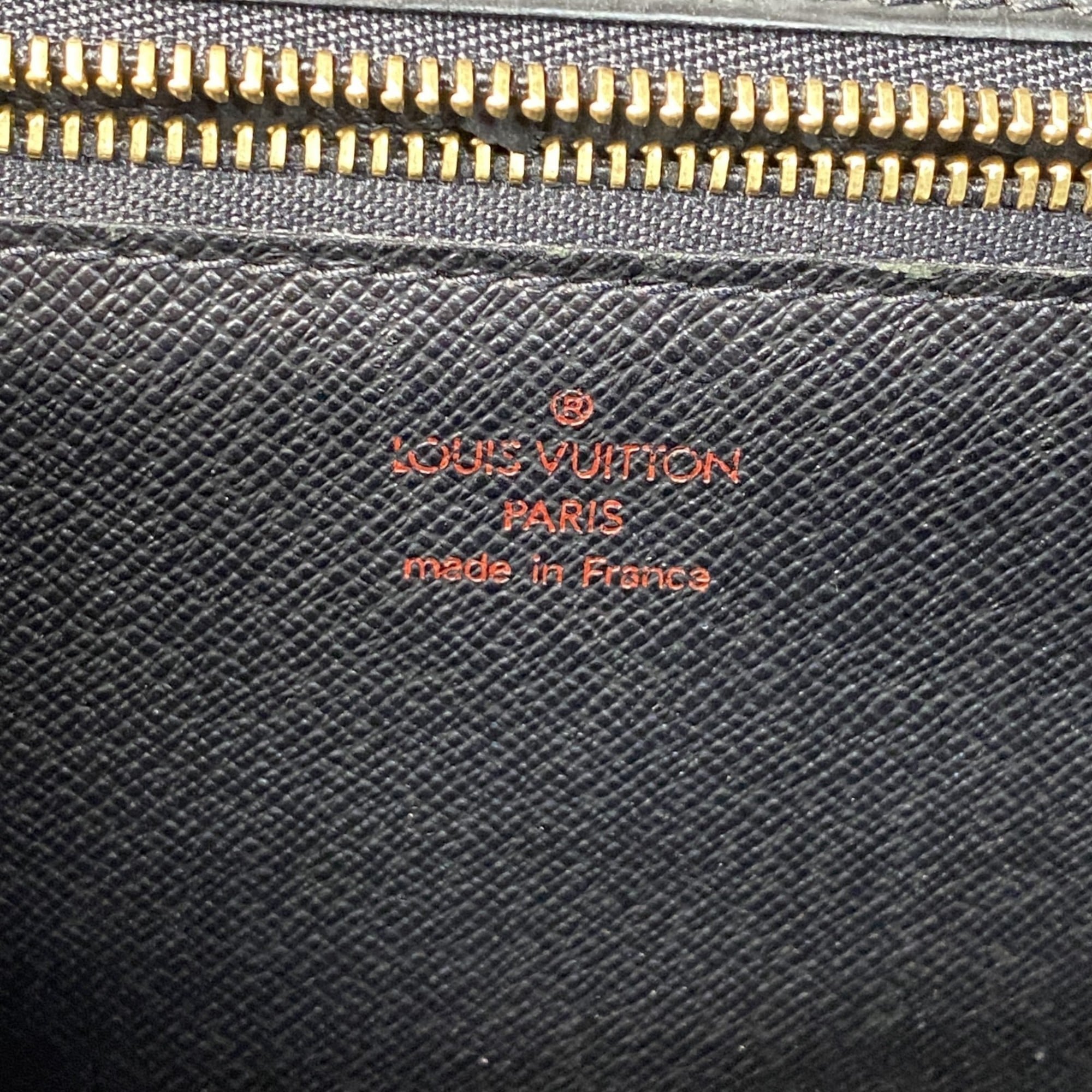 Louis Vuitton Black Noir Epi Leather Handbag Shoulder Bag