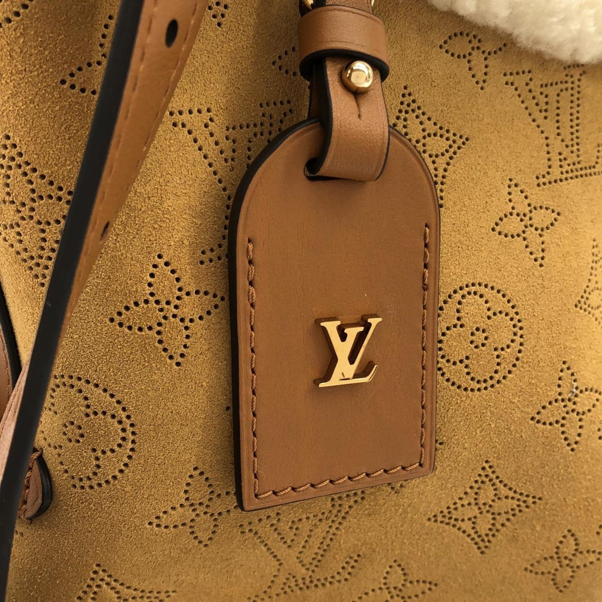 Louis Vuitton Beige Leather Shoulder Bag