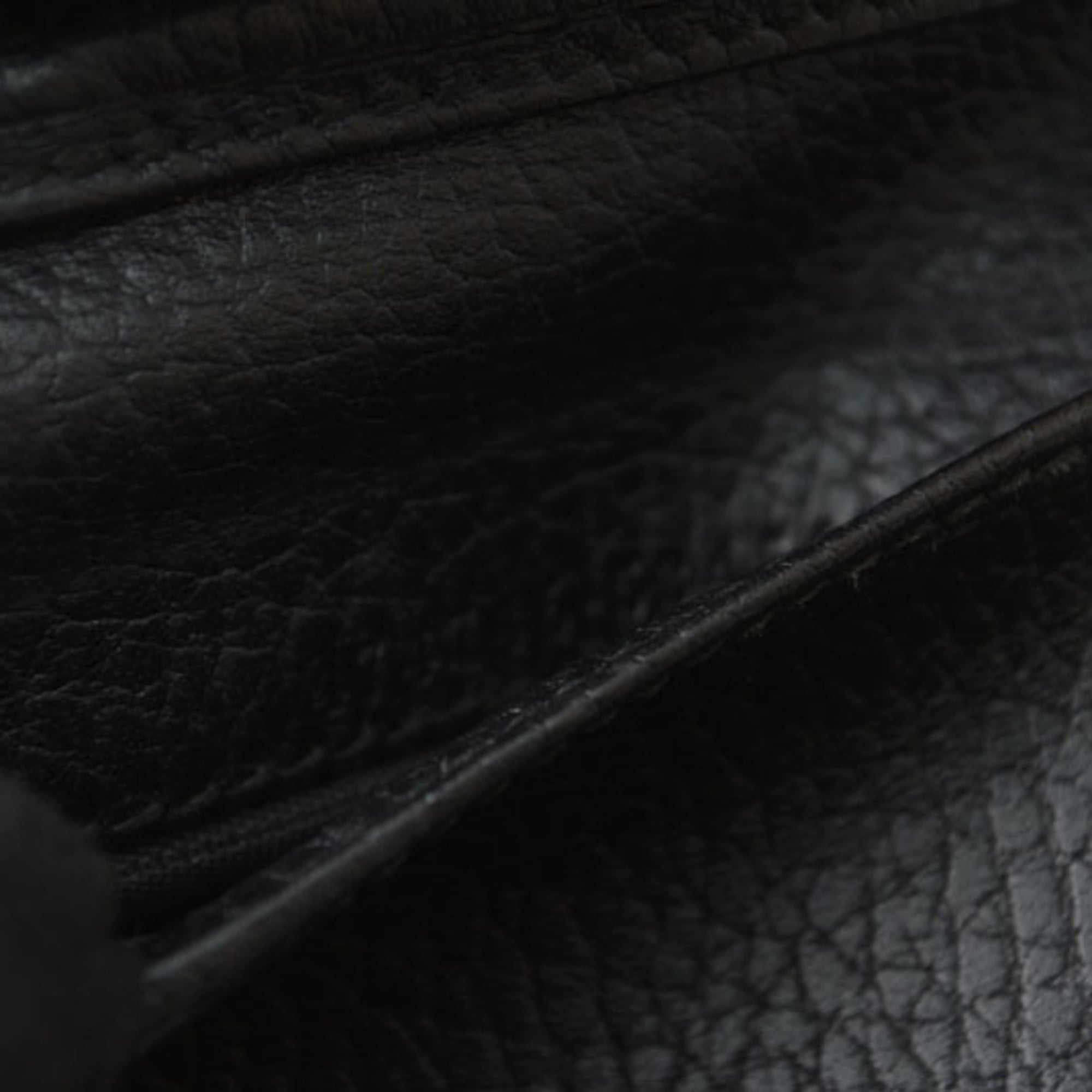 Gucci Black Leather Wallet (Tri-Fold) (Pre-Owned)
