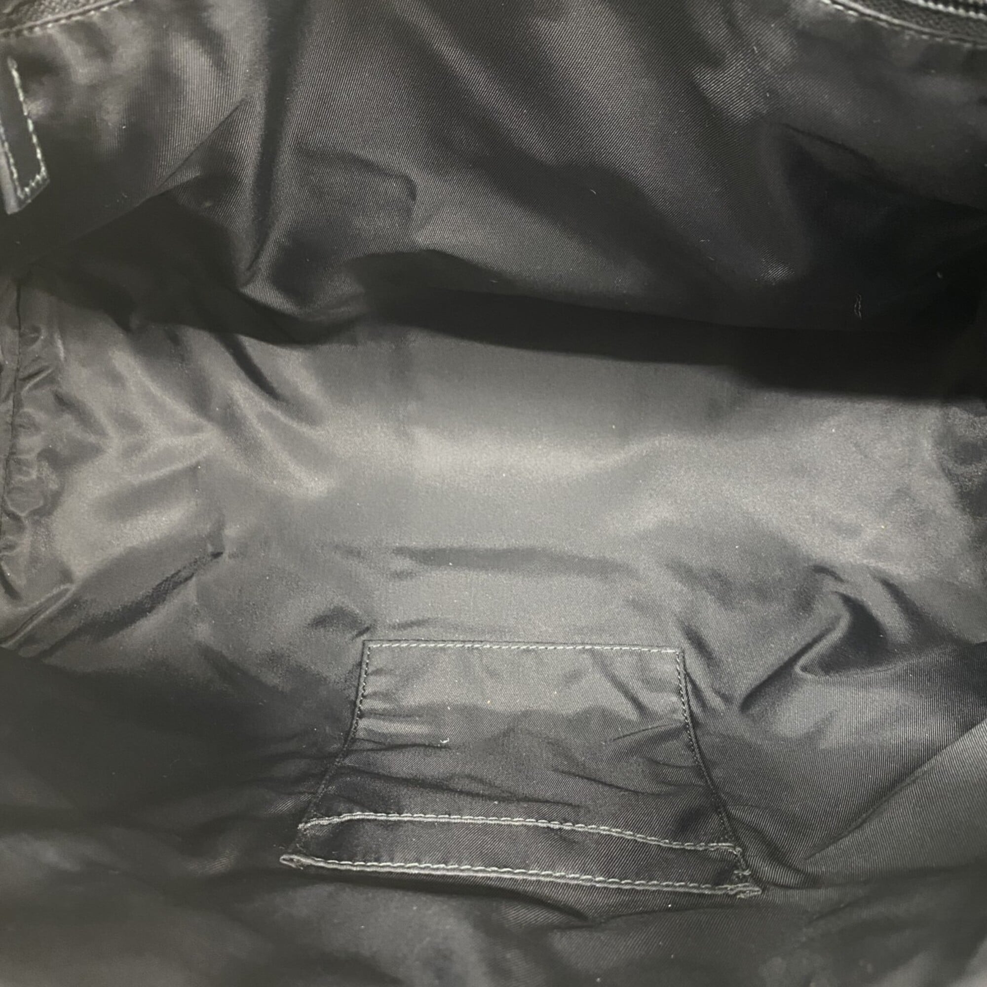 Gucci Black Nylon Handbag (Pre-Owned)