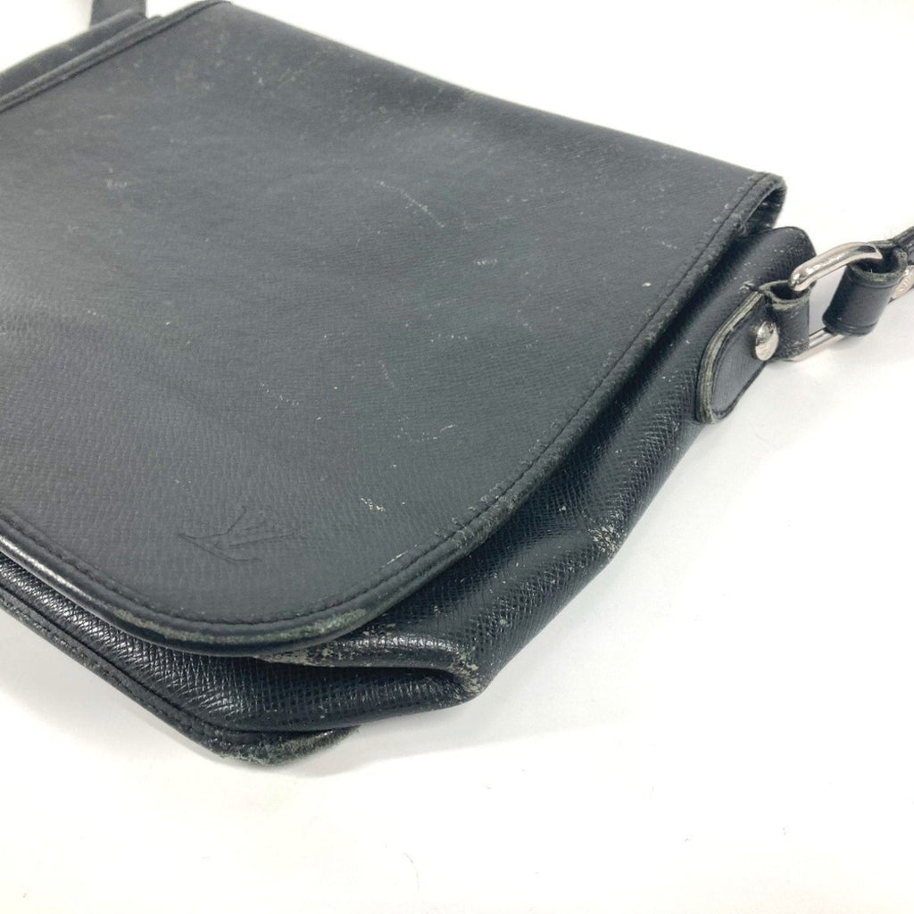 Louis Vuitton Ardoise Black Taiga Leather Shoulder Bag