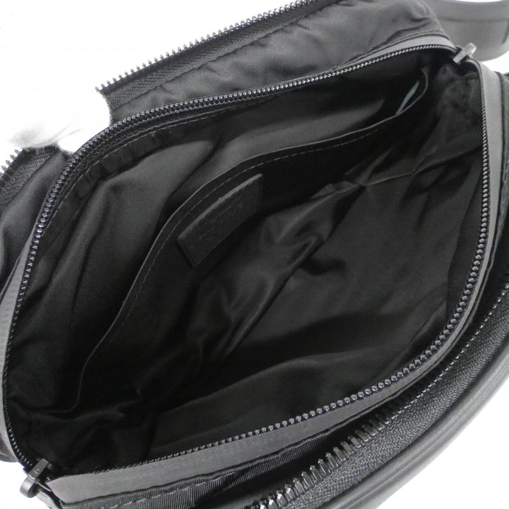 Louis Vuitton Black Nylon Leather Shoulder Bag