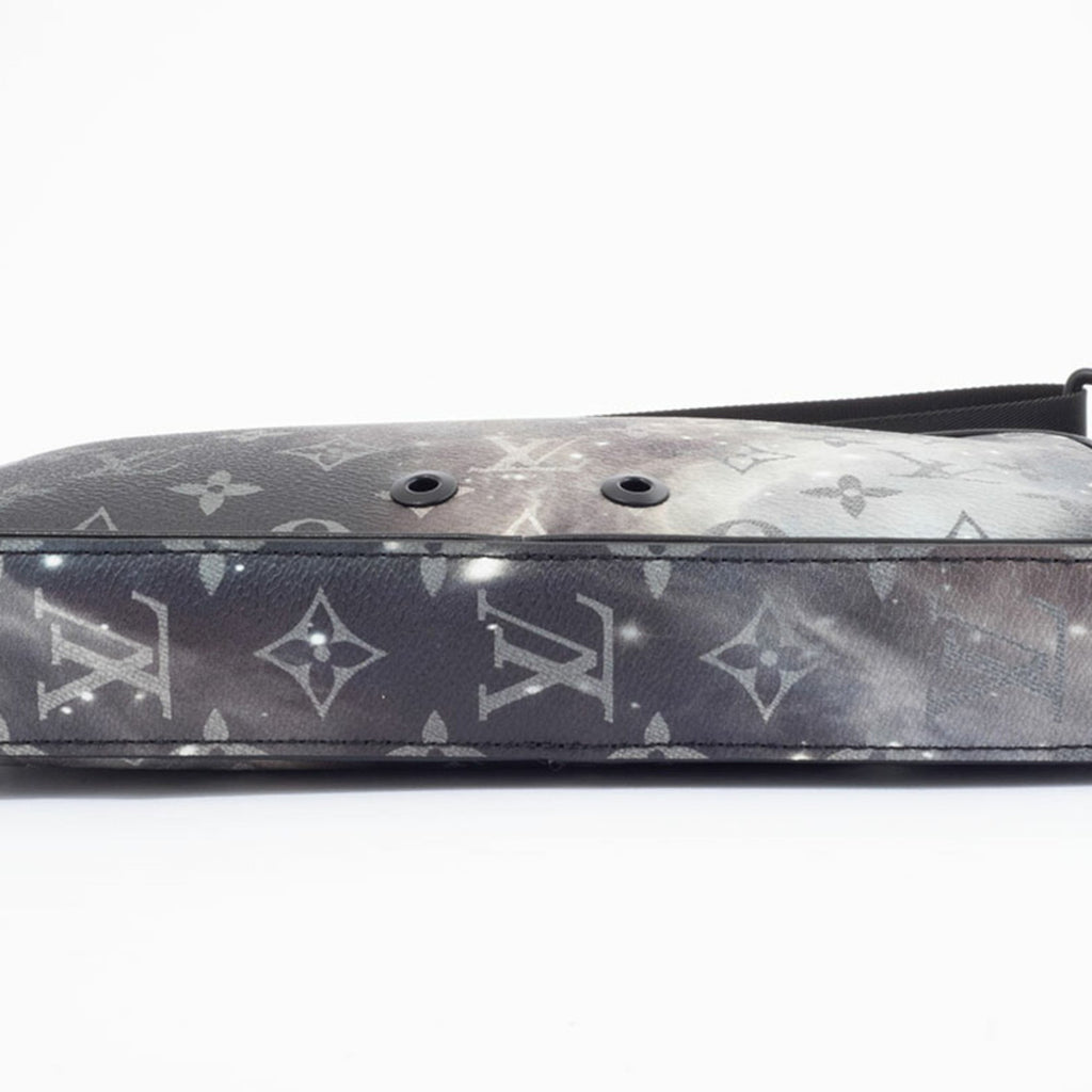Louis Vuitton Canvas Shoulder Bag