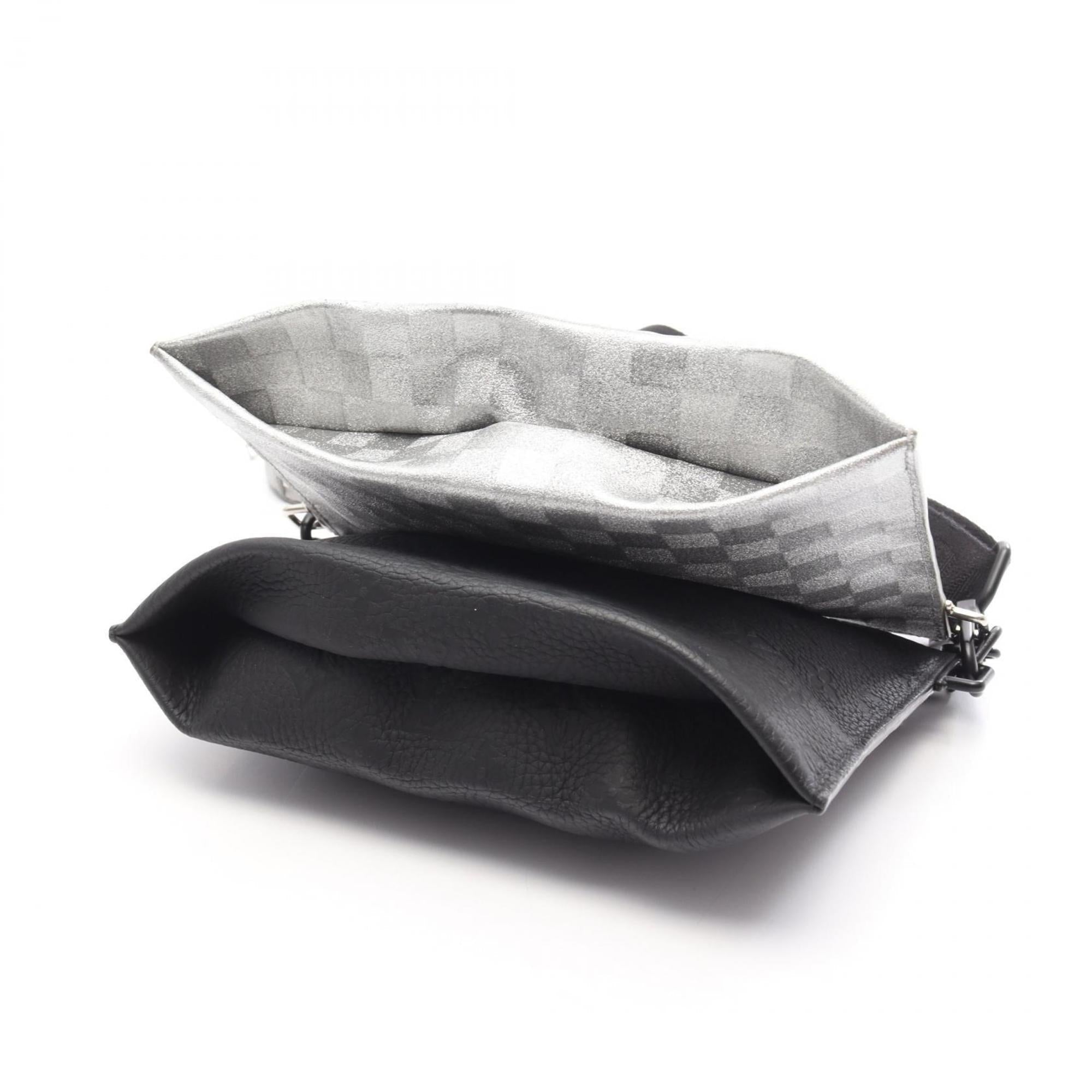 Louis Vuitton Black Silver Leather Shoulder Bag