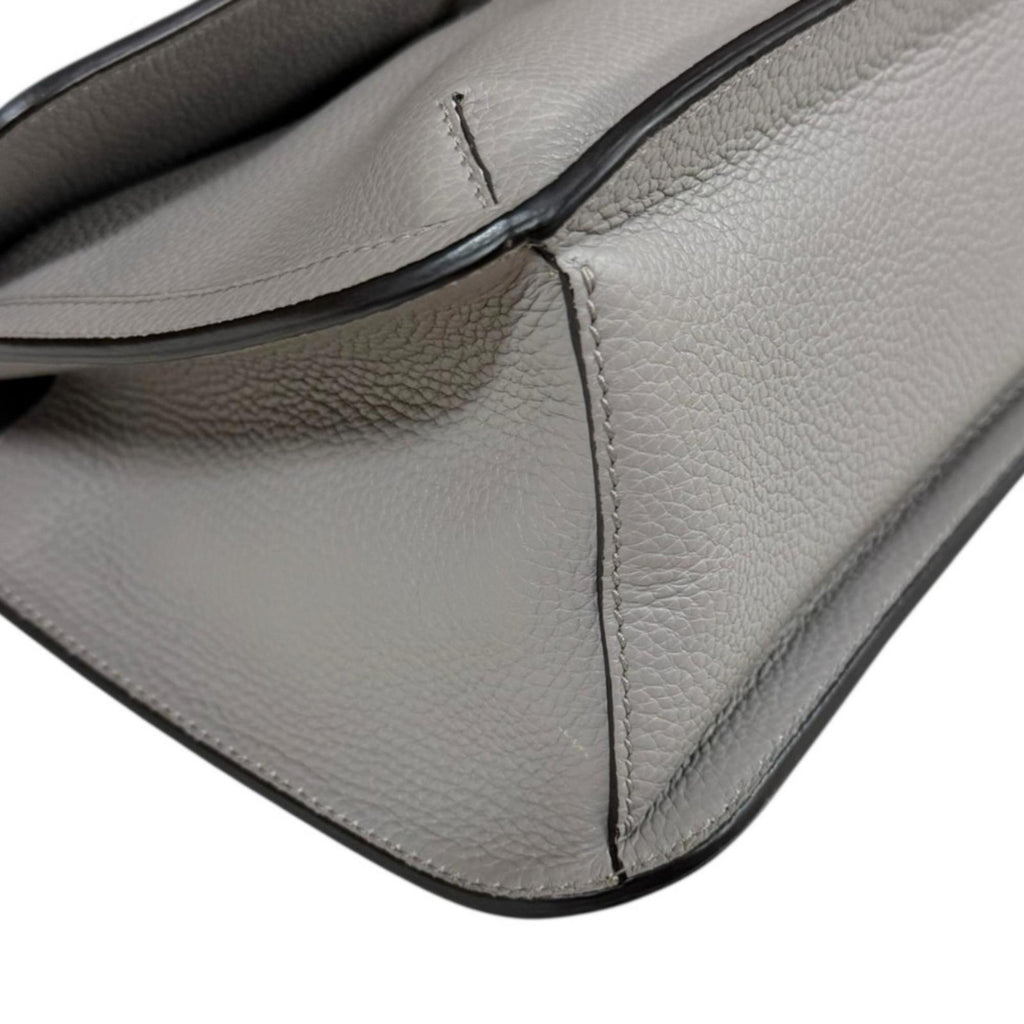 Gucci Gray Leather Shoulder Bag (Pre-Owned)