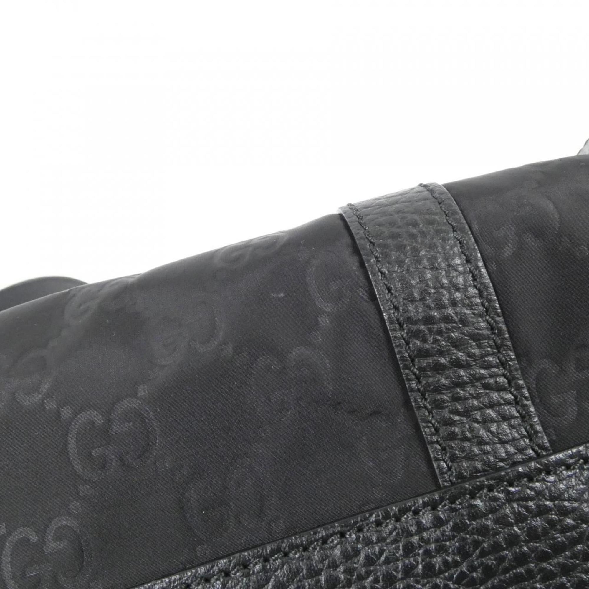 Gucci Black Nylon Shoulder Bag (Pre-Owned)