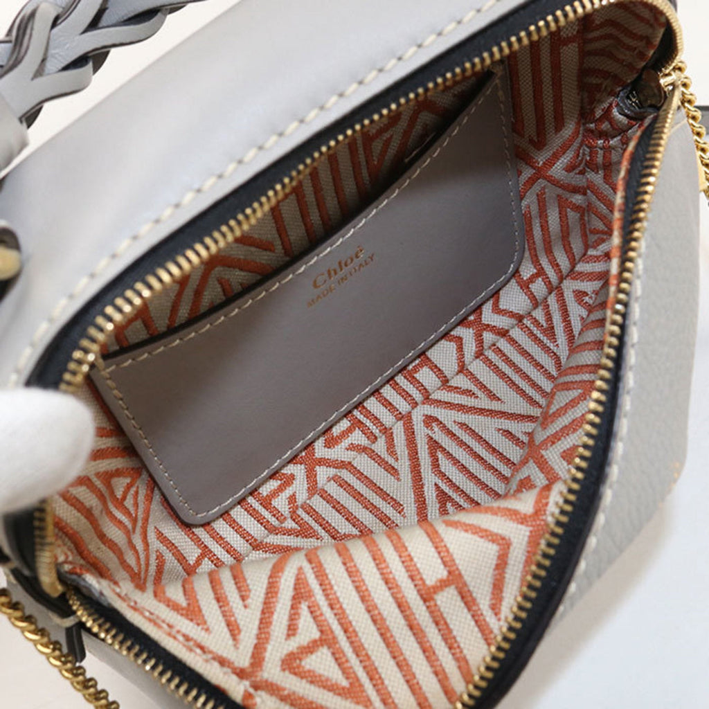 Chloé Gray Leather Handbag (Pre-Owned)