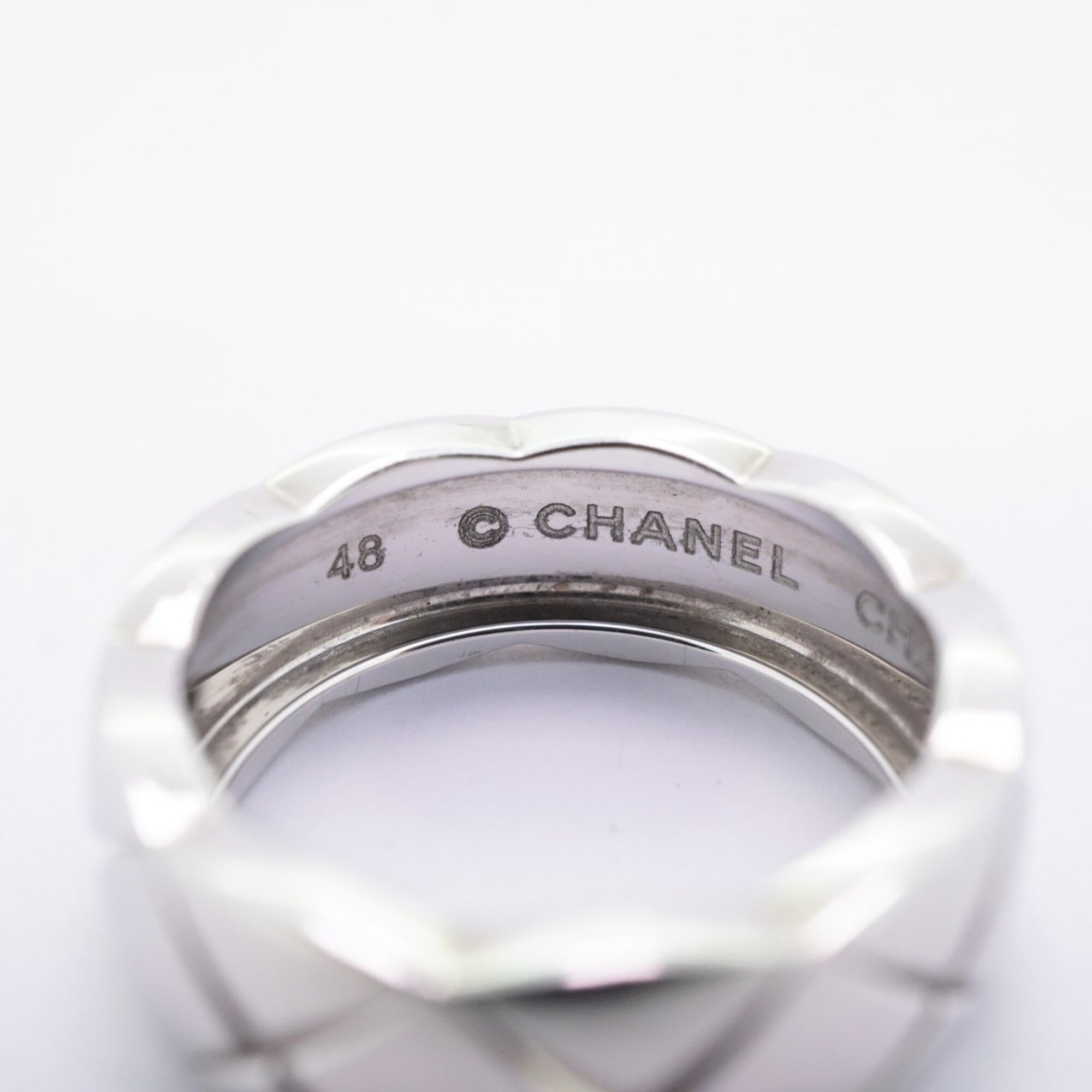 Chanel White Gold (18K) Band Ring
