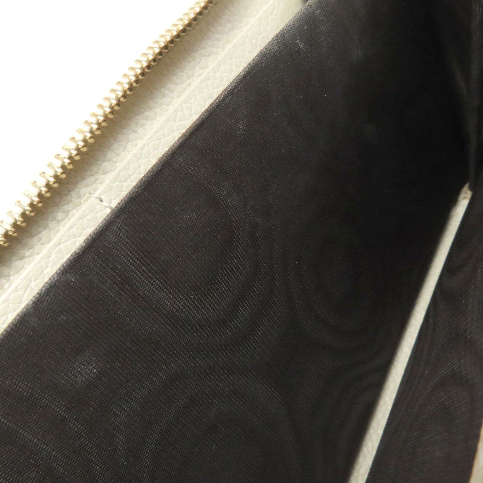 Gucci Ivory Leather Long Wallet (Bi-Fold) (Pre-Owned)