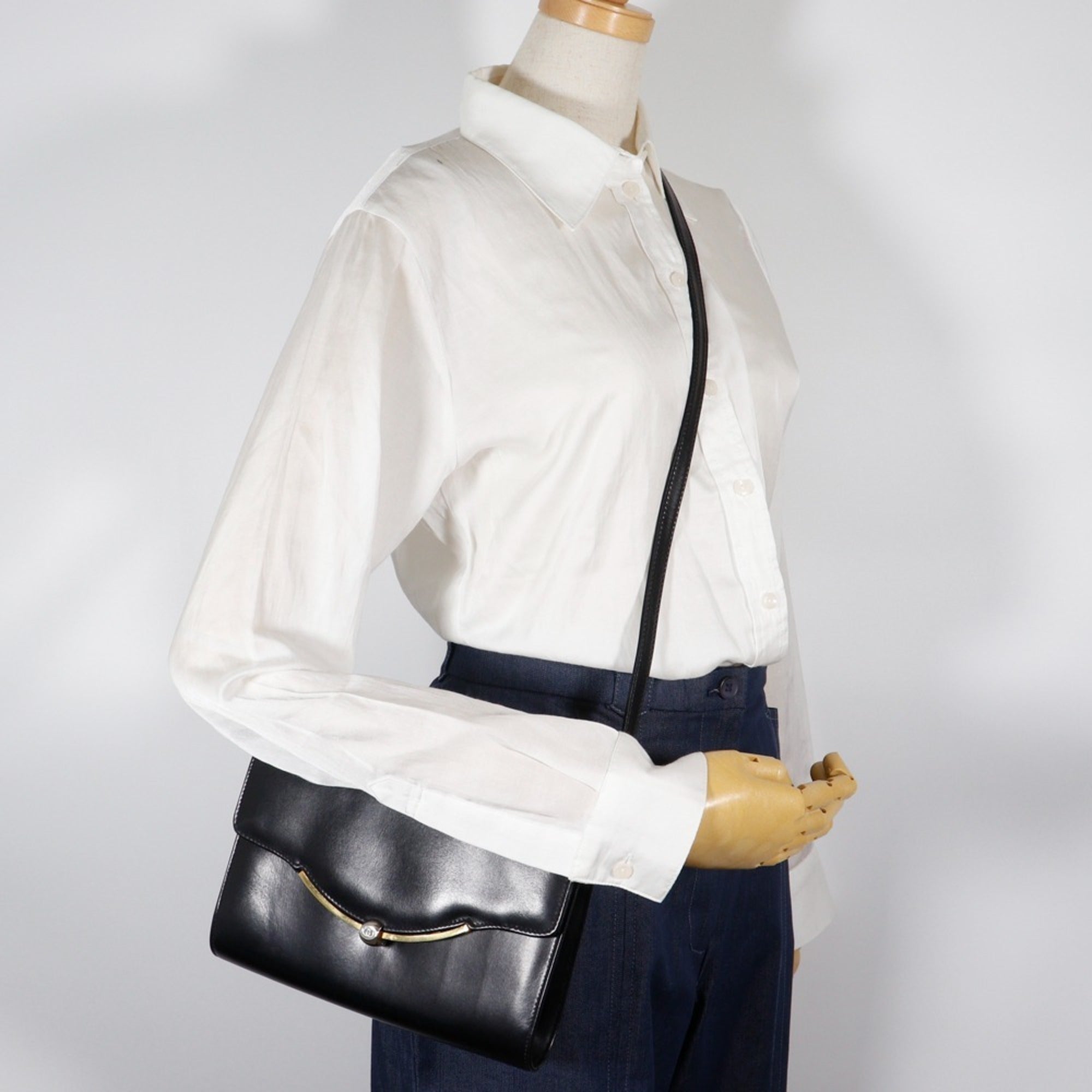 Gucci Black Leather Shoulder Bag (Pre-Owned)