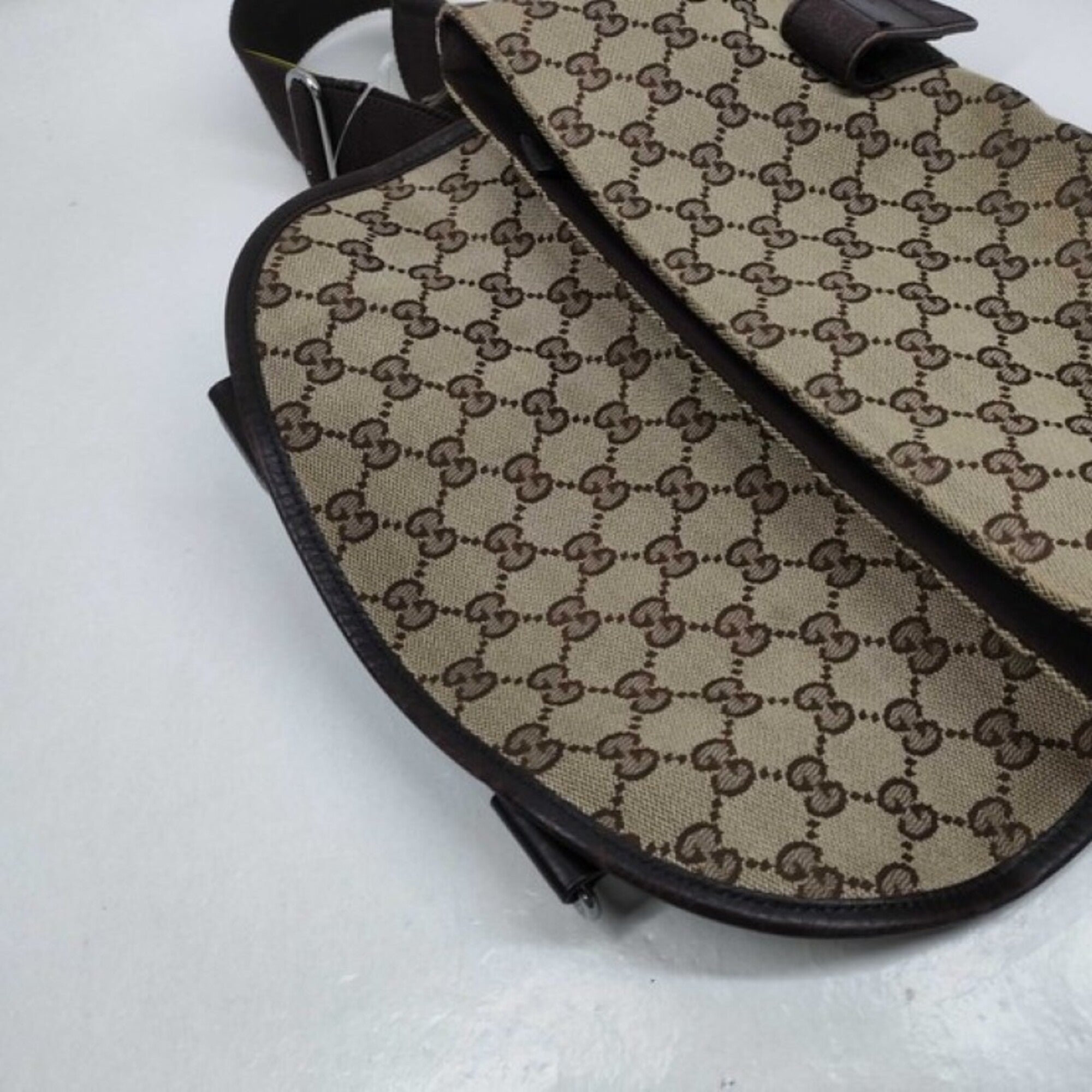 Gucci Beige Brown Gg Canvas Leather Fanny Pack Sling Bag (Pre-Owned)