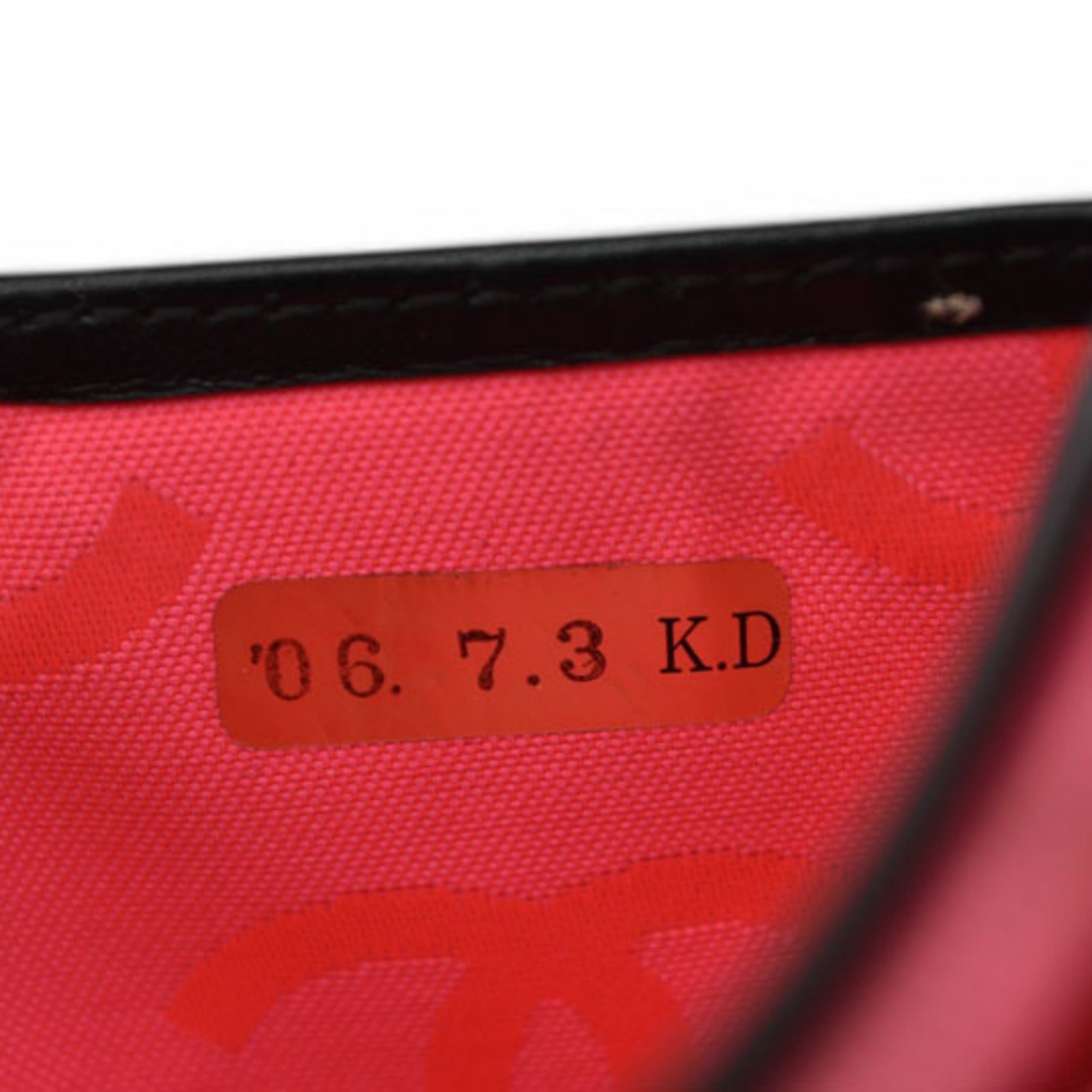 Chanel Black Pink Leather Wallet (Bi-Fold)