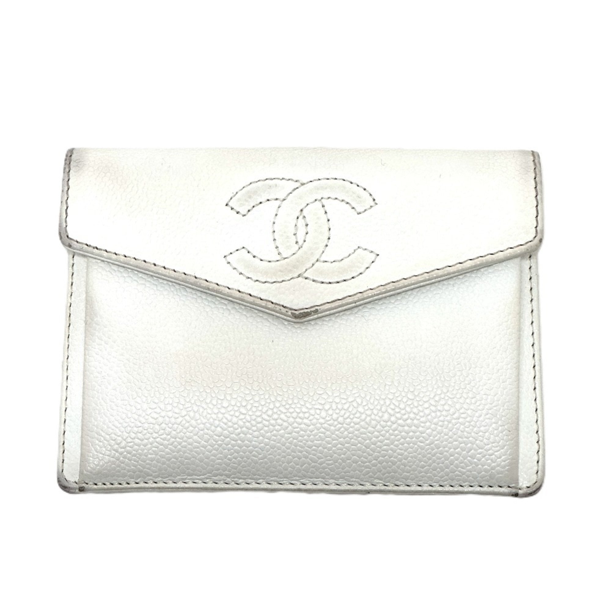 Chanel White Grained Calfskin Wallet (Bi-Fold)