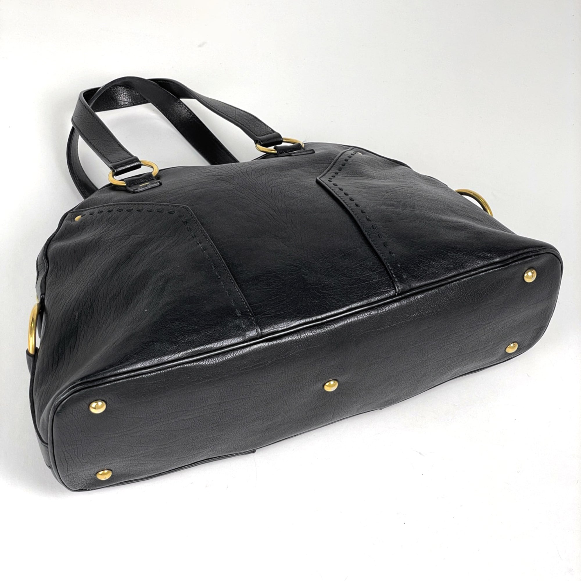 Yves Saint Laurent Muse Black Leather Handbag (Pre-Owned)