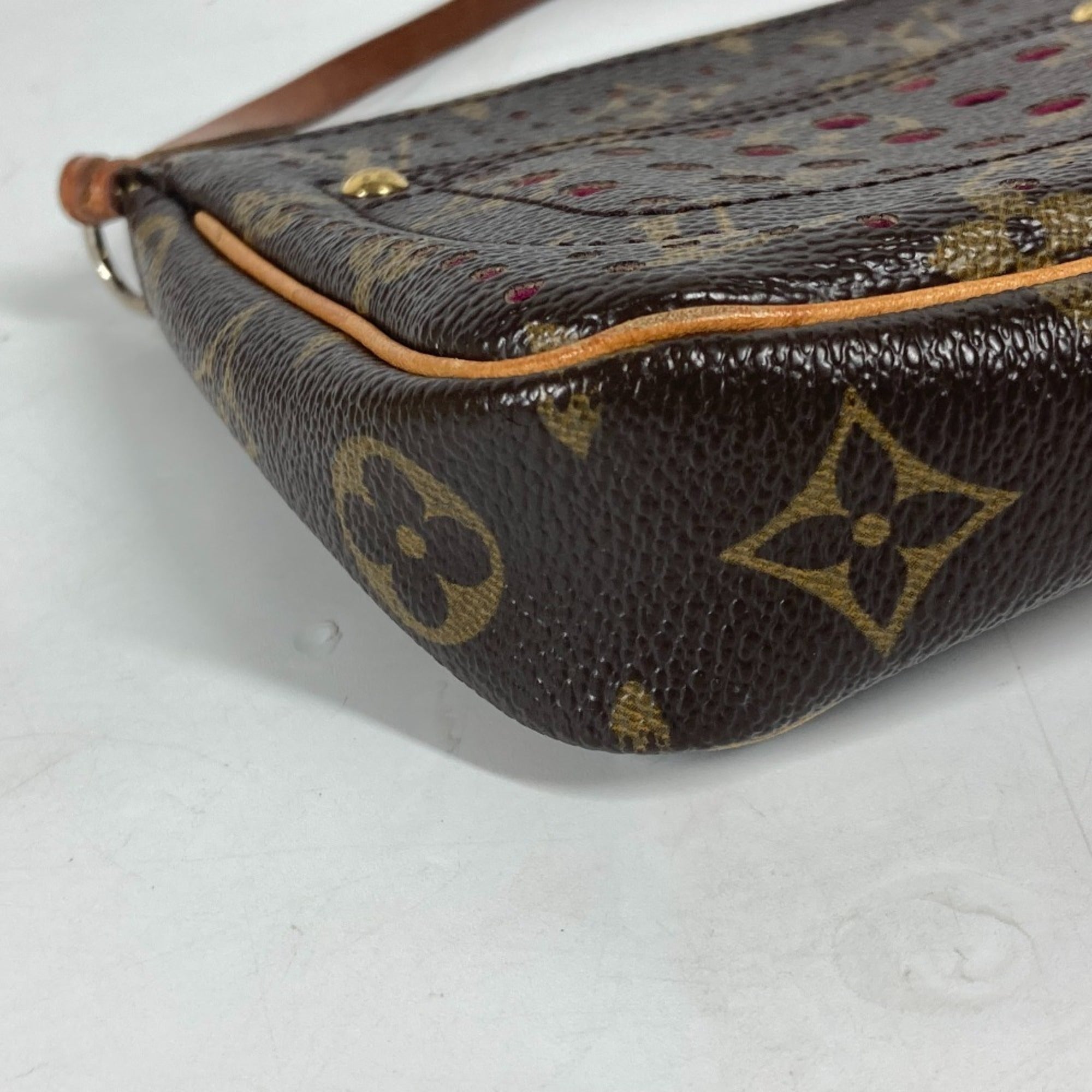 Louis Vuitton Fuchsia Pink Monogram Pochette Pouch Shoulder Bag