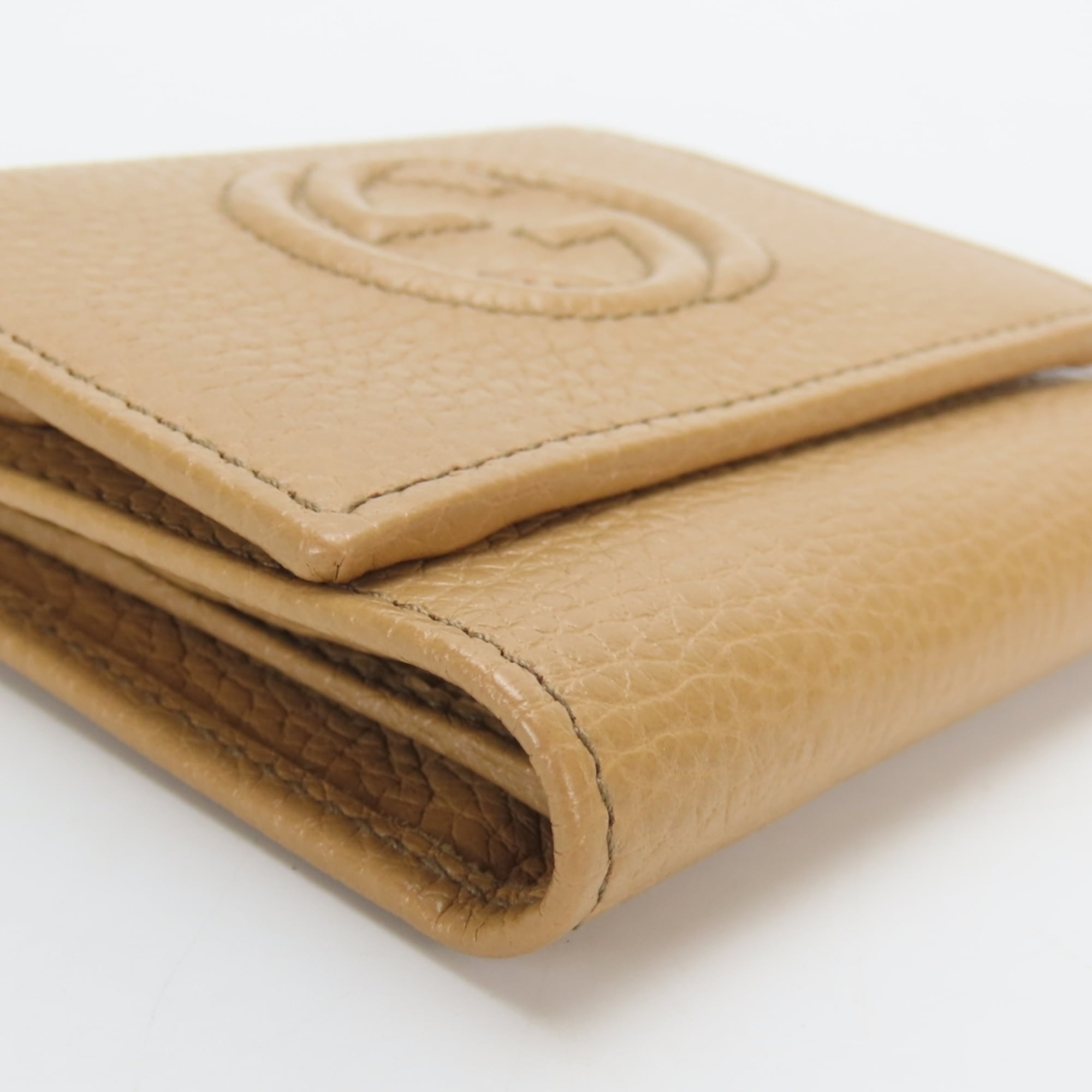 Gucci Beige Leather Wallet (Tri-Fold) (Pre-Owned)