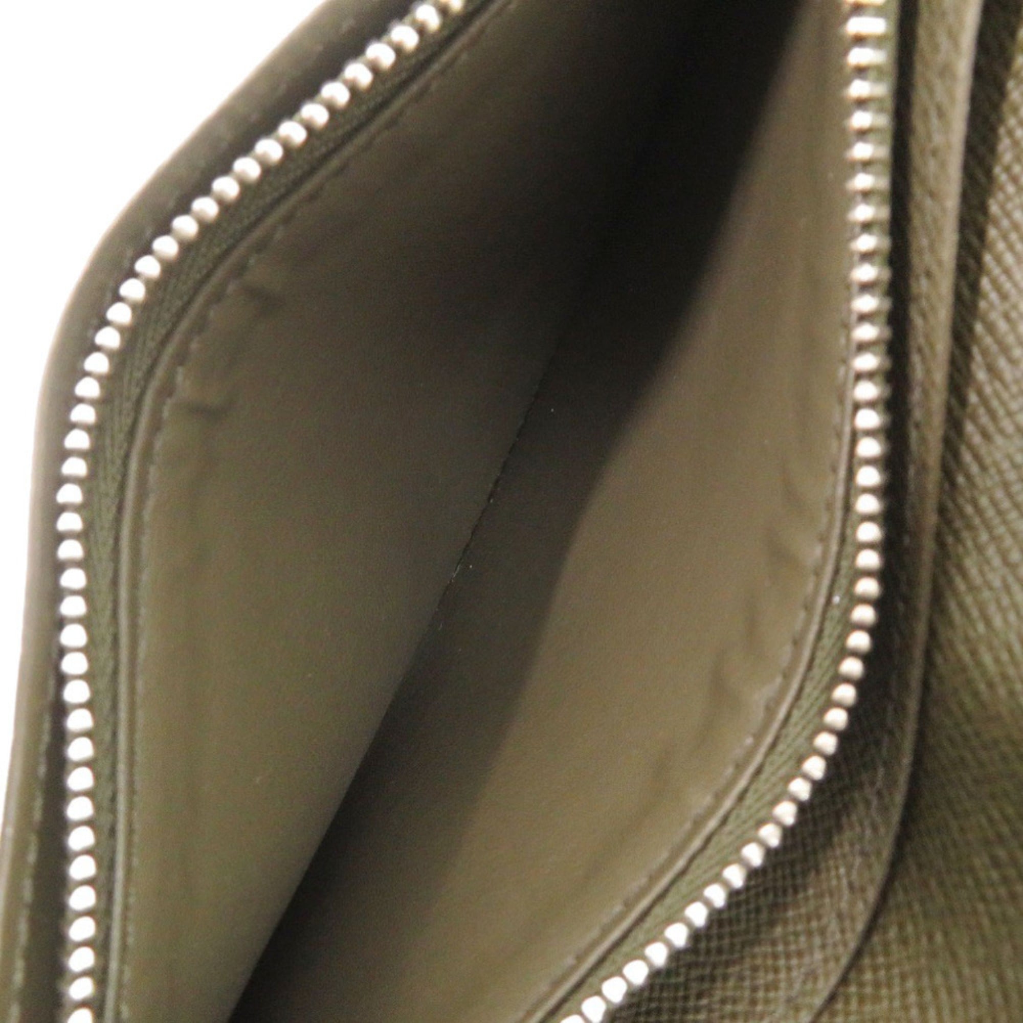 Louis Vuitton Khaki Taiga Leather Long Wallet