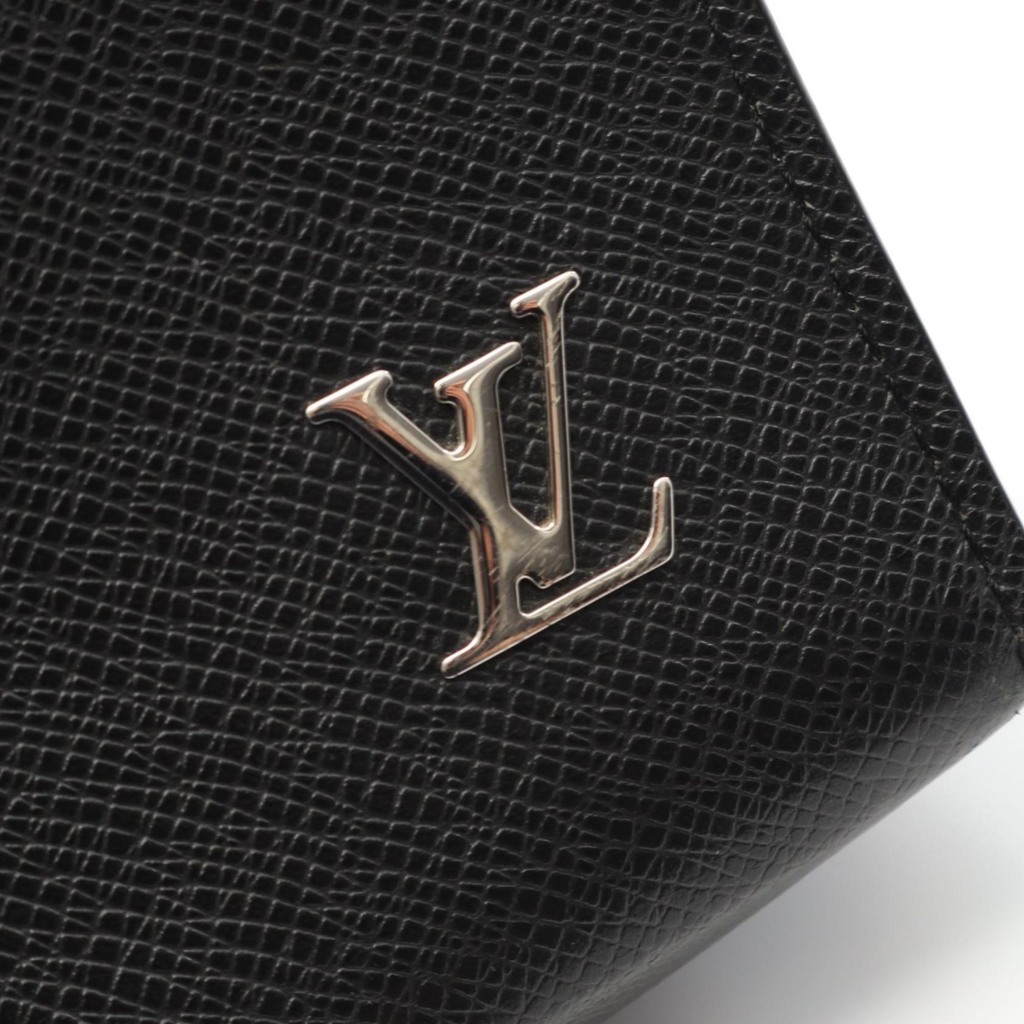 Louis Vuitton Taiga Black Taiga Leather Clutch Bag Pochette