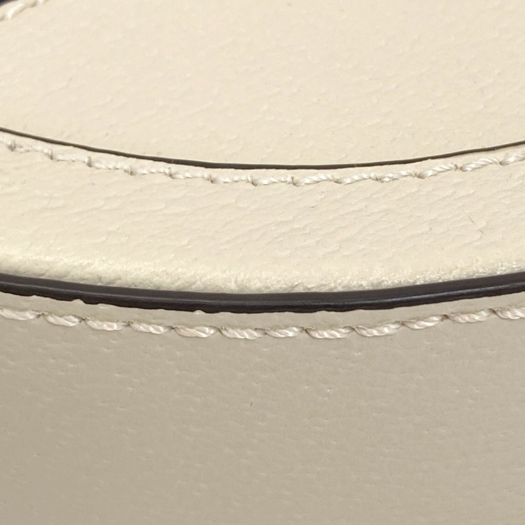 Gucci White Leather Shoulder Bag (Pre-Owned)