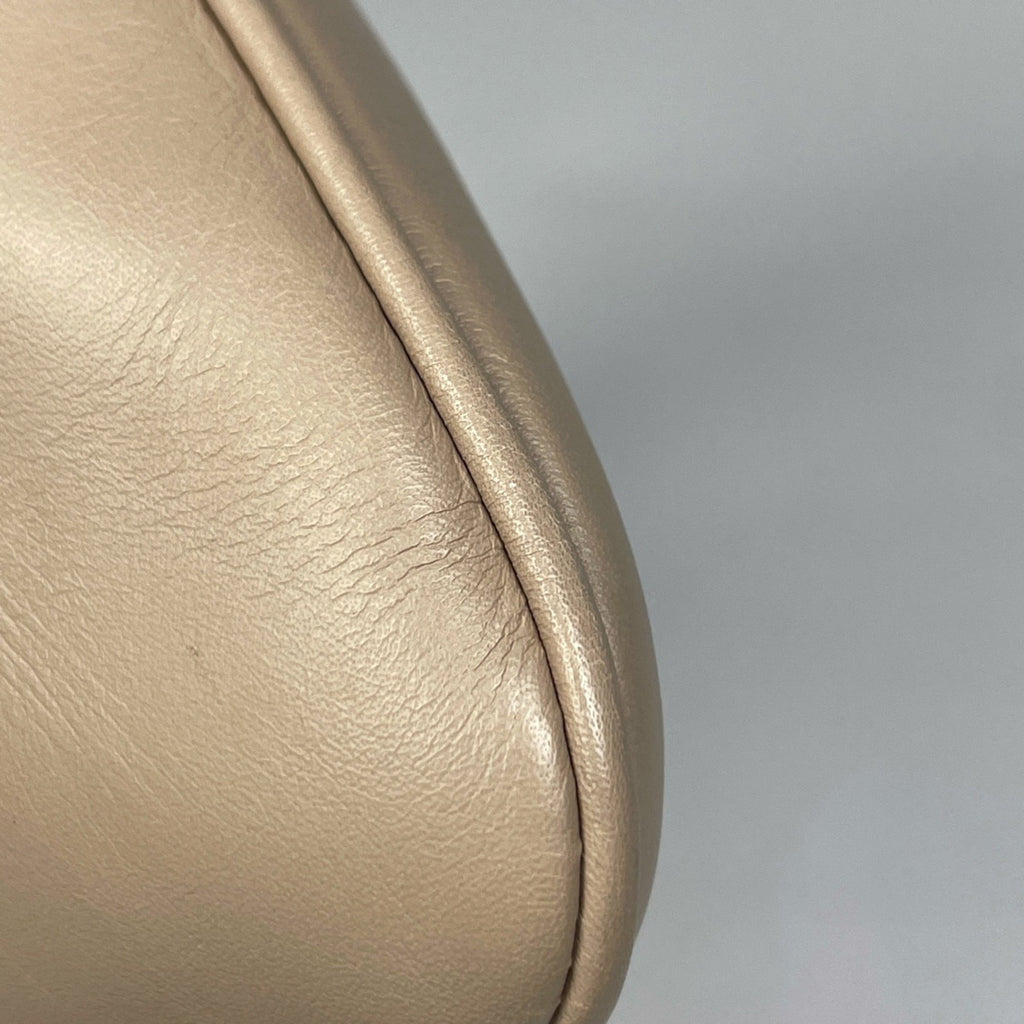 Gucci Beige Gg Canvas Leather Handbag Shoulder Bag (Pre-Owned)