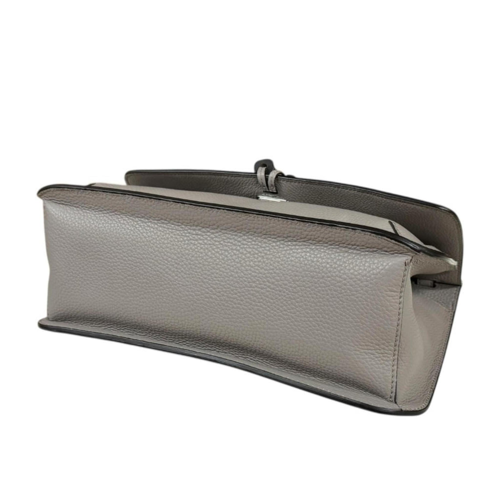 Gucci Gray Leather Shoulder Bag (Pre-Owned)