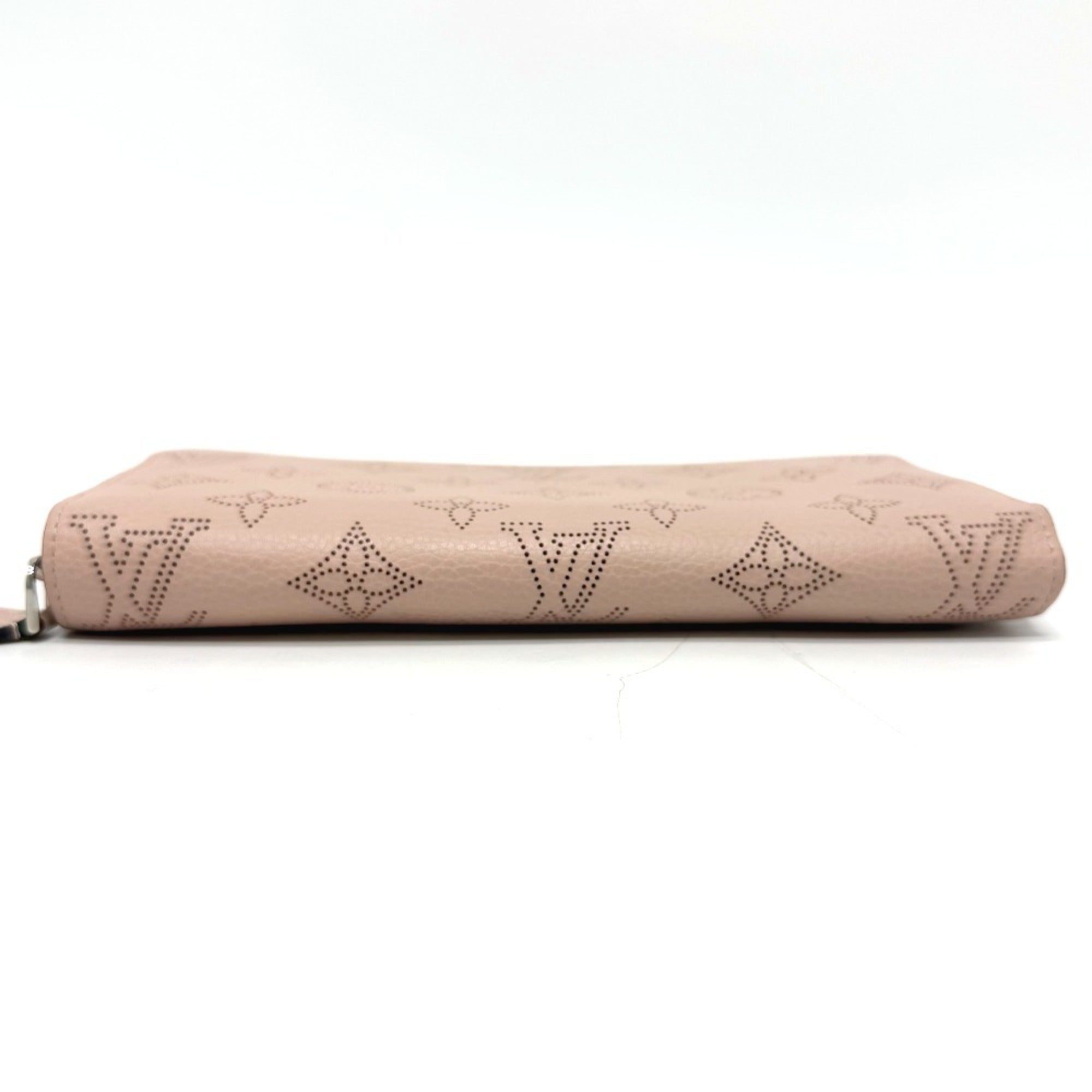 Louis Vuitton Mahina Magnolia Mahina Leather Long Wallet