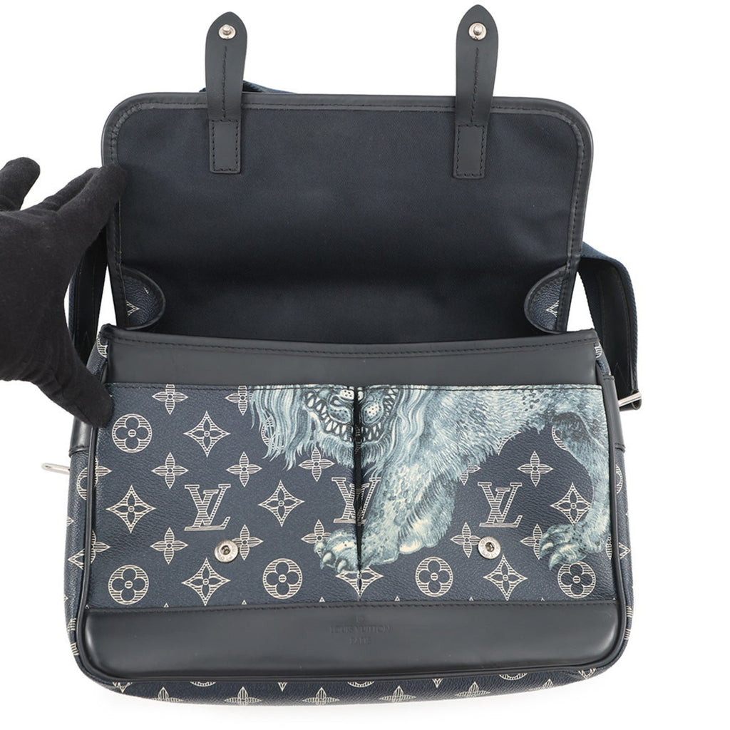 Louis Vuitton Monogram Savane Navy Handbag Shoulder Bag