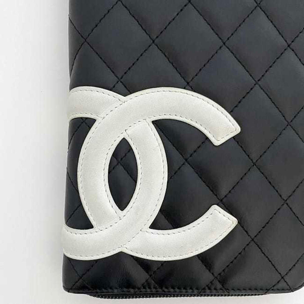 Chanel Black White Leather Long Wallet (Bi-Fold)