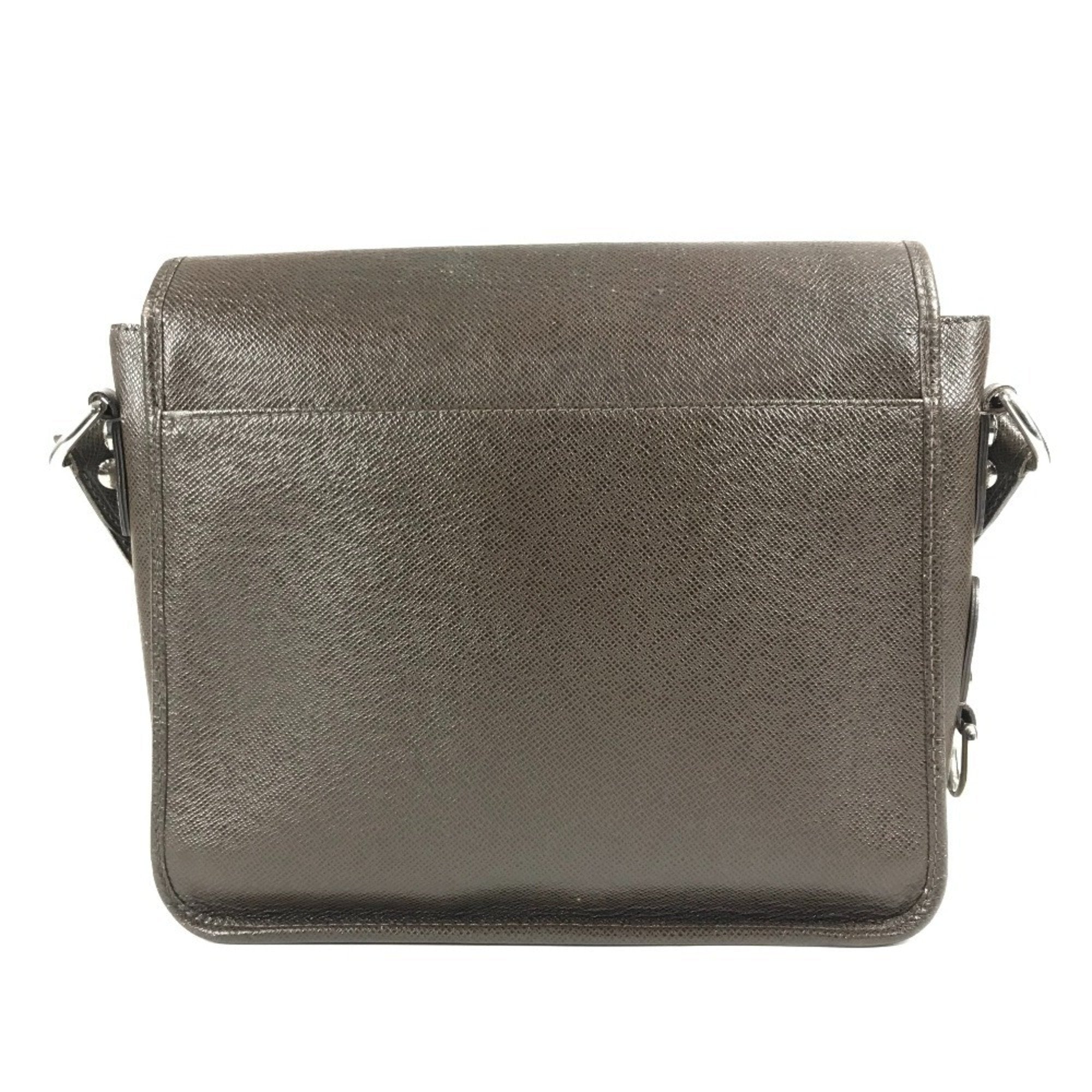 Louis Vuitton Brown Grizzly Taiga Leather Messenger Bag Shoulder Bag