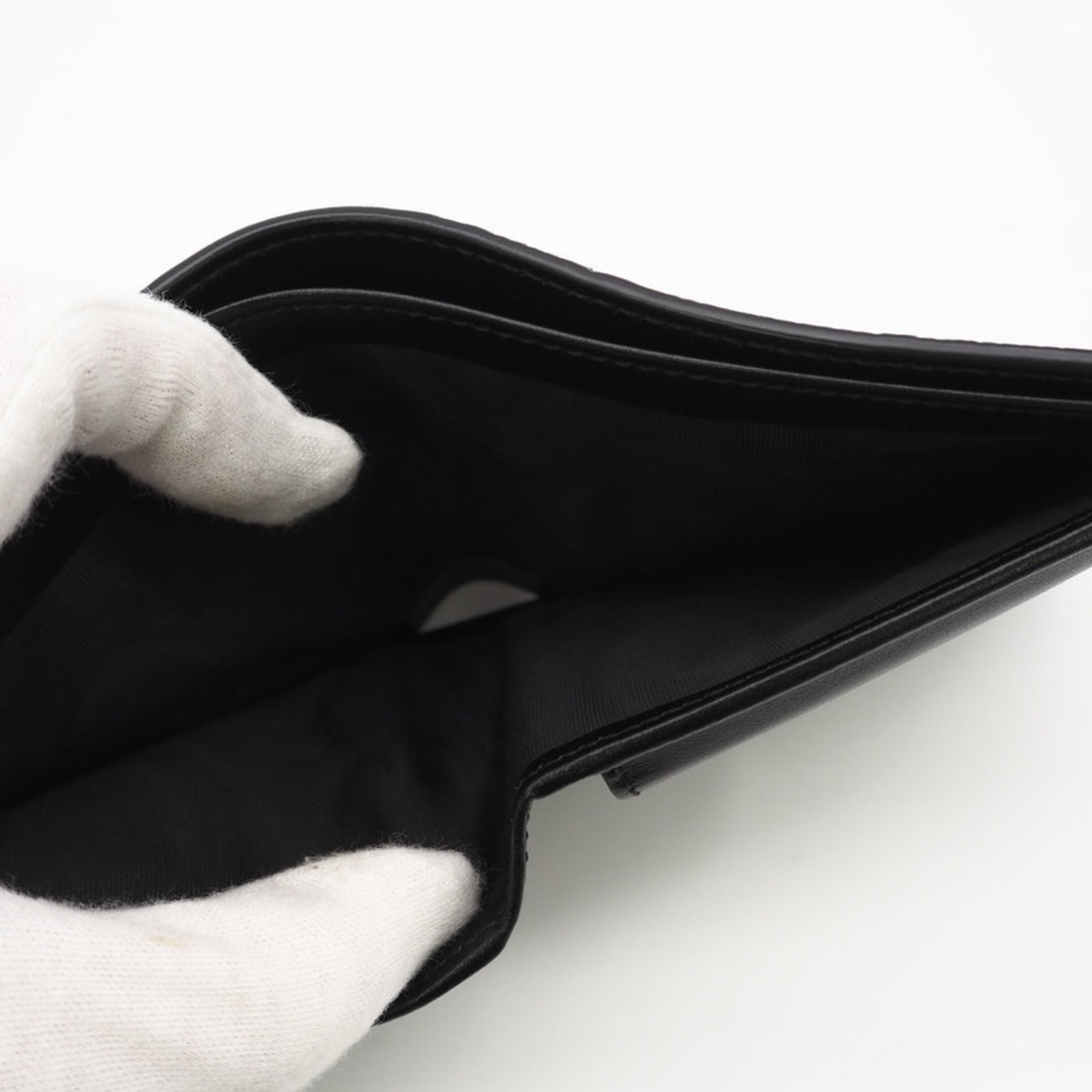 Gucci Black Leather Wallet (Bi-Fold) (Pre-Owned)