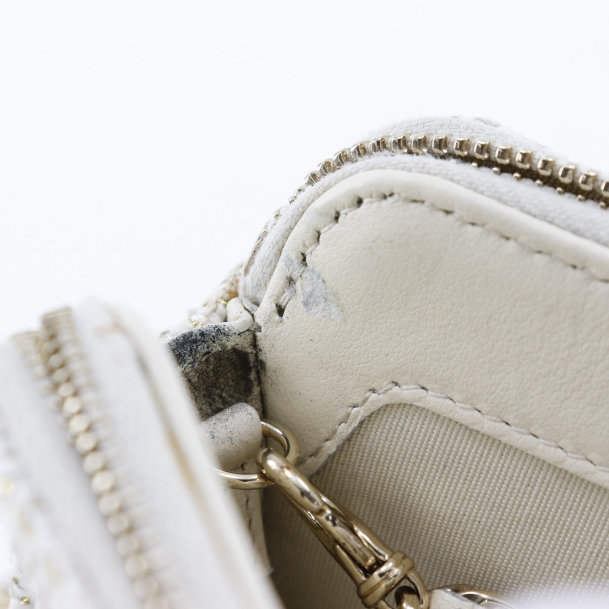 Chanel White Tweed Shoulder Bag