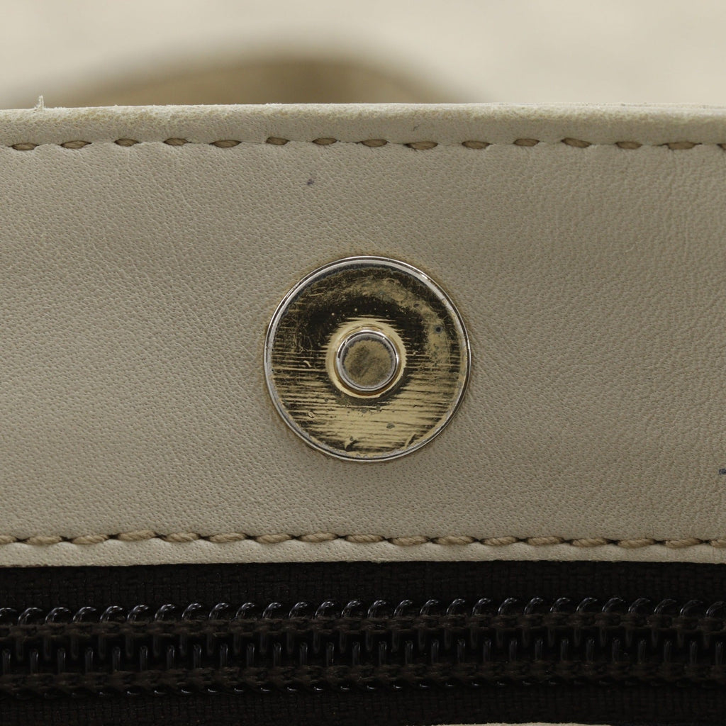 Gucci Off-White Leather Handbag Tote Bag (Pre-Owned)