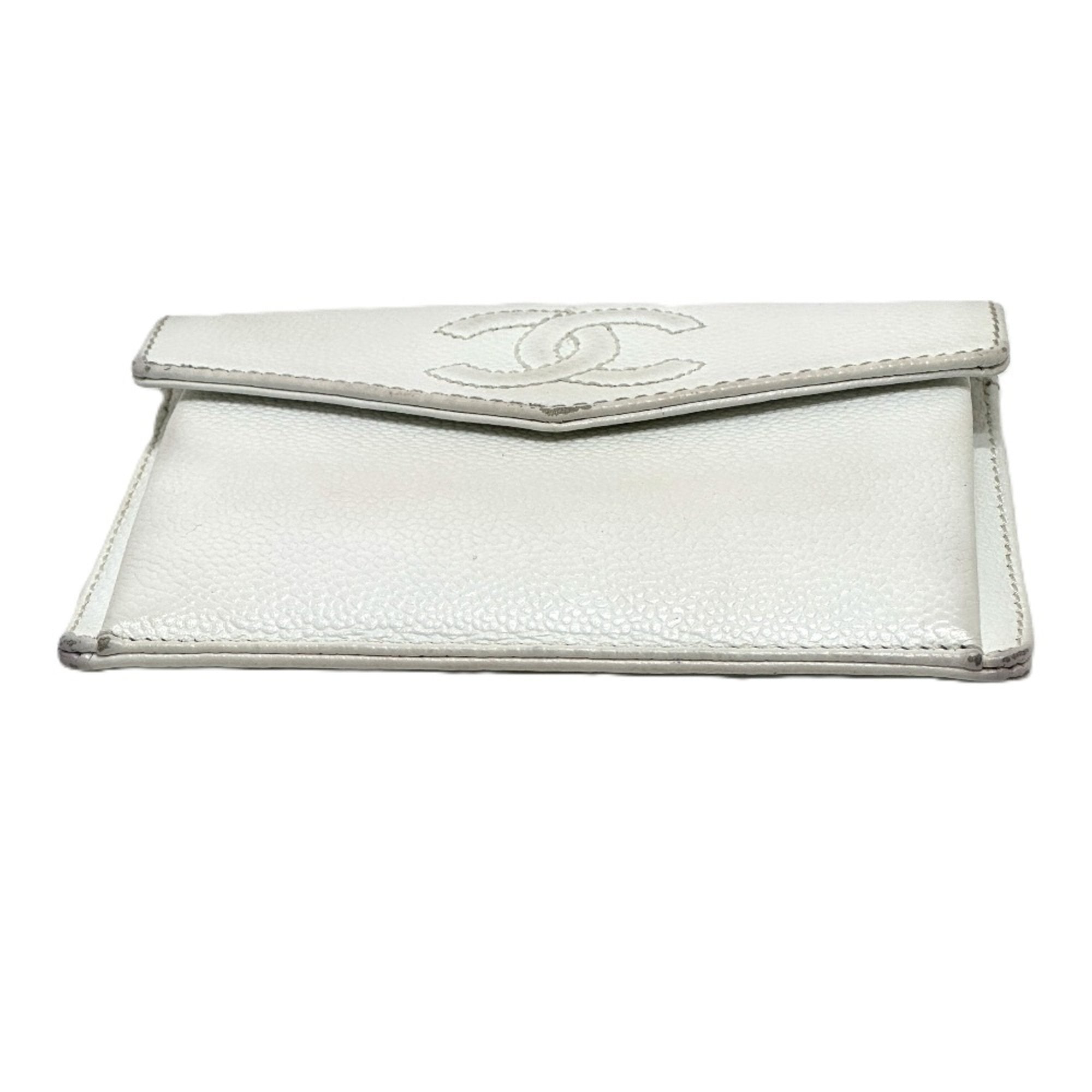 Chanel White Grained Calfskin Wallet (Bi-Fold)