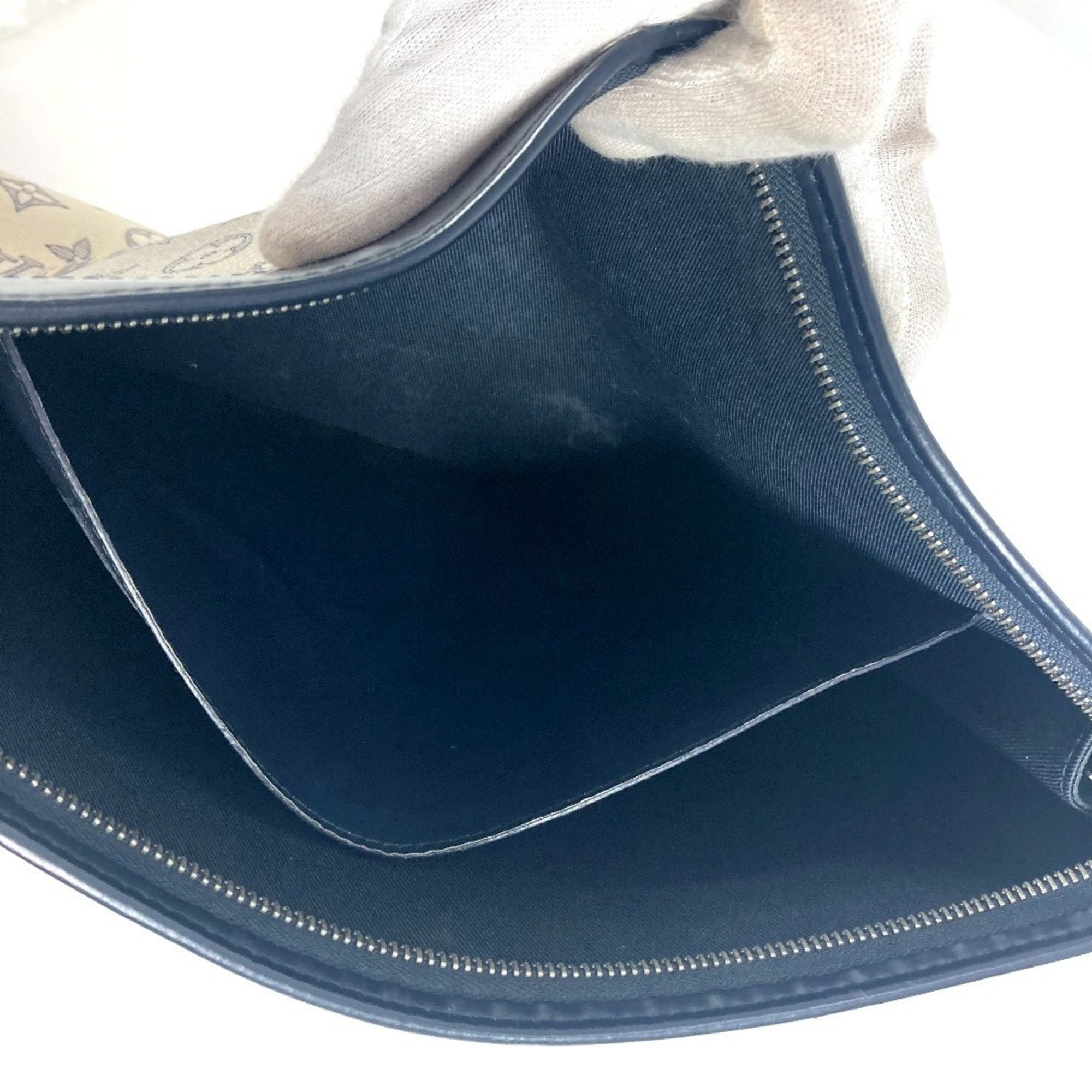 Louis Vuitton Navy White Leather Clutch Bag Pochette Pouch