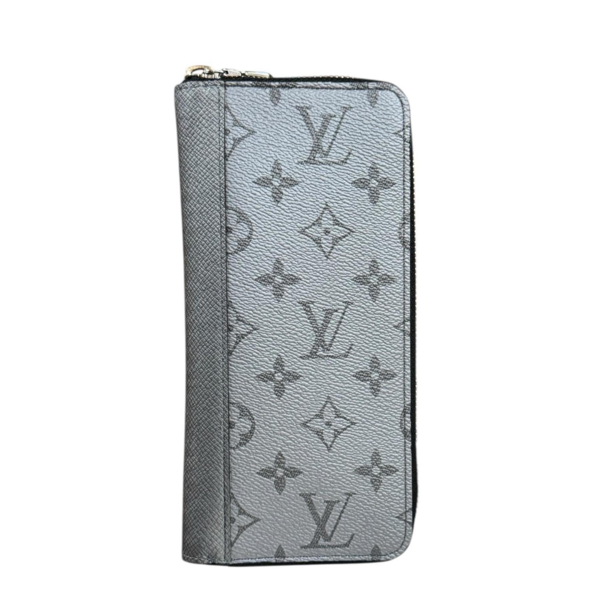 Louis Vuitton Silver Taiga Leather Leather Long Wallet
