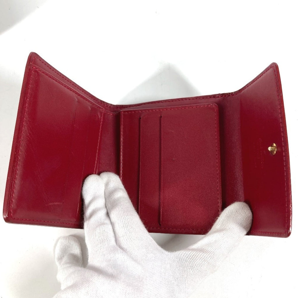 Louis Vuitton Pomme D'amour Red Color Monogram Vernis Canvas Wallet (Tri-Fold)