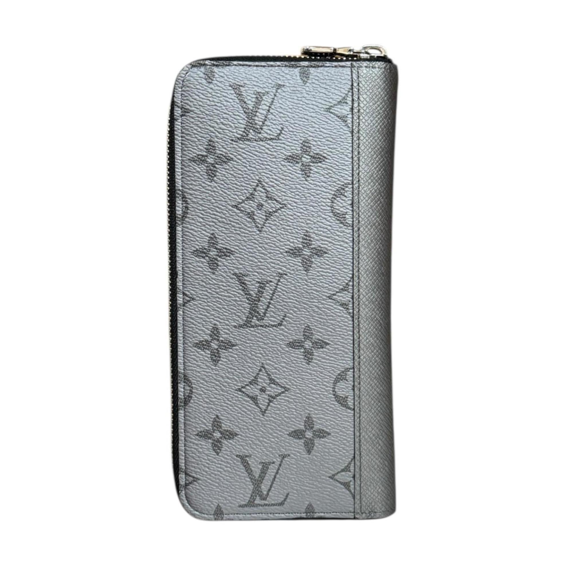 Louis Vuitton Silver Taiga Leather Leather Long Wallet