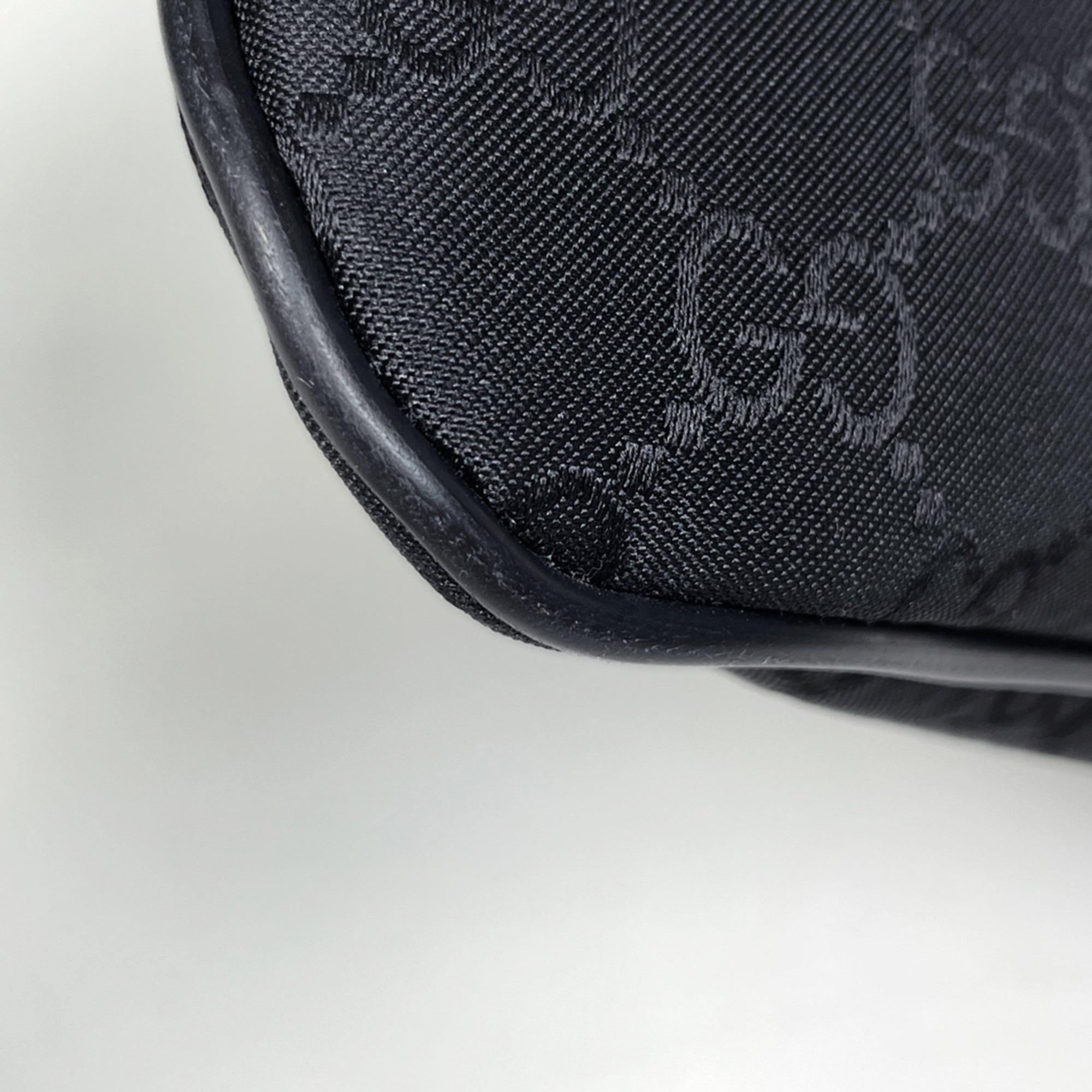 Gucci Black Nylon Leather Shoulder Bag (Pre-Owned)