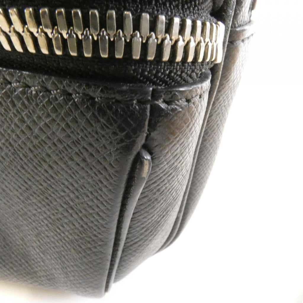 Louis Vuitton Taiga Black Taiga Leather Shoulder Bag
