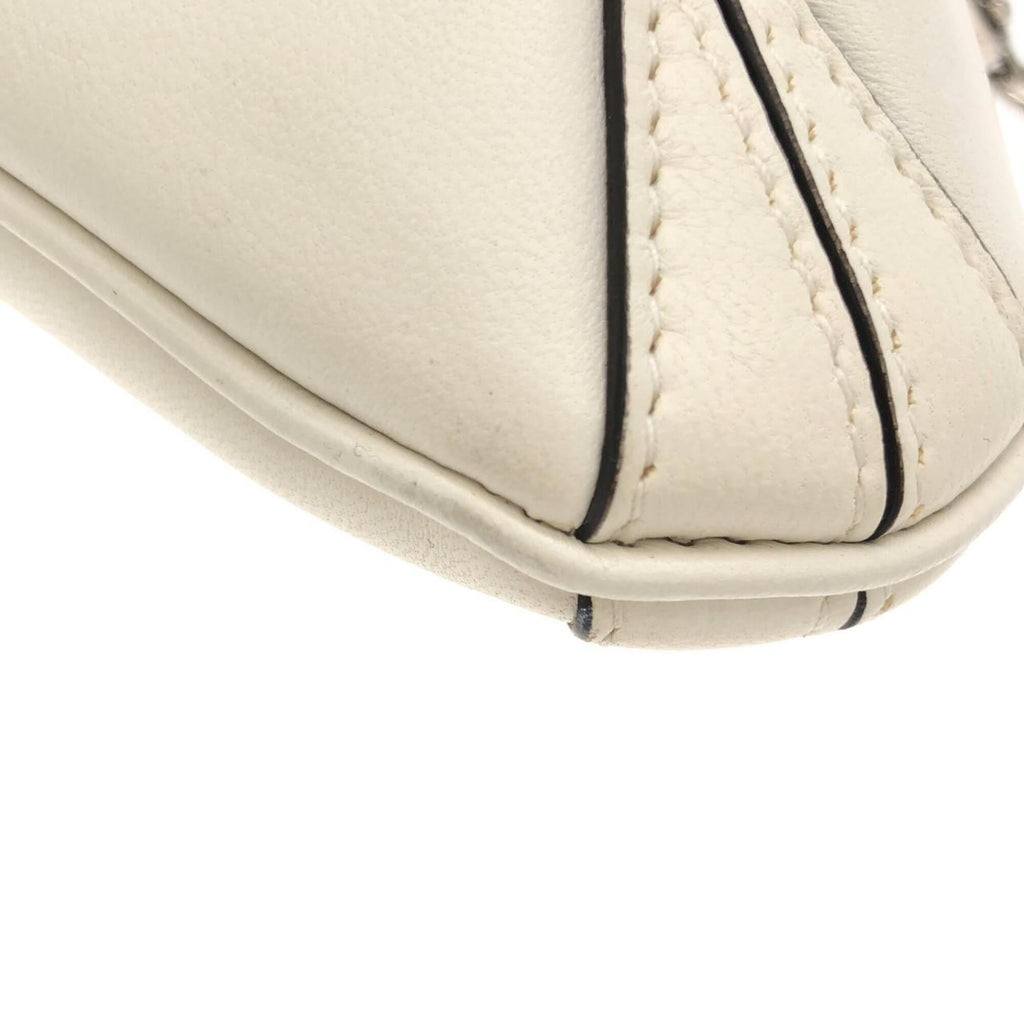 Gucci White Quilting Leather Shoulder Bag (Pre-Owned)