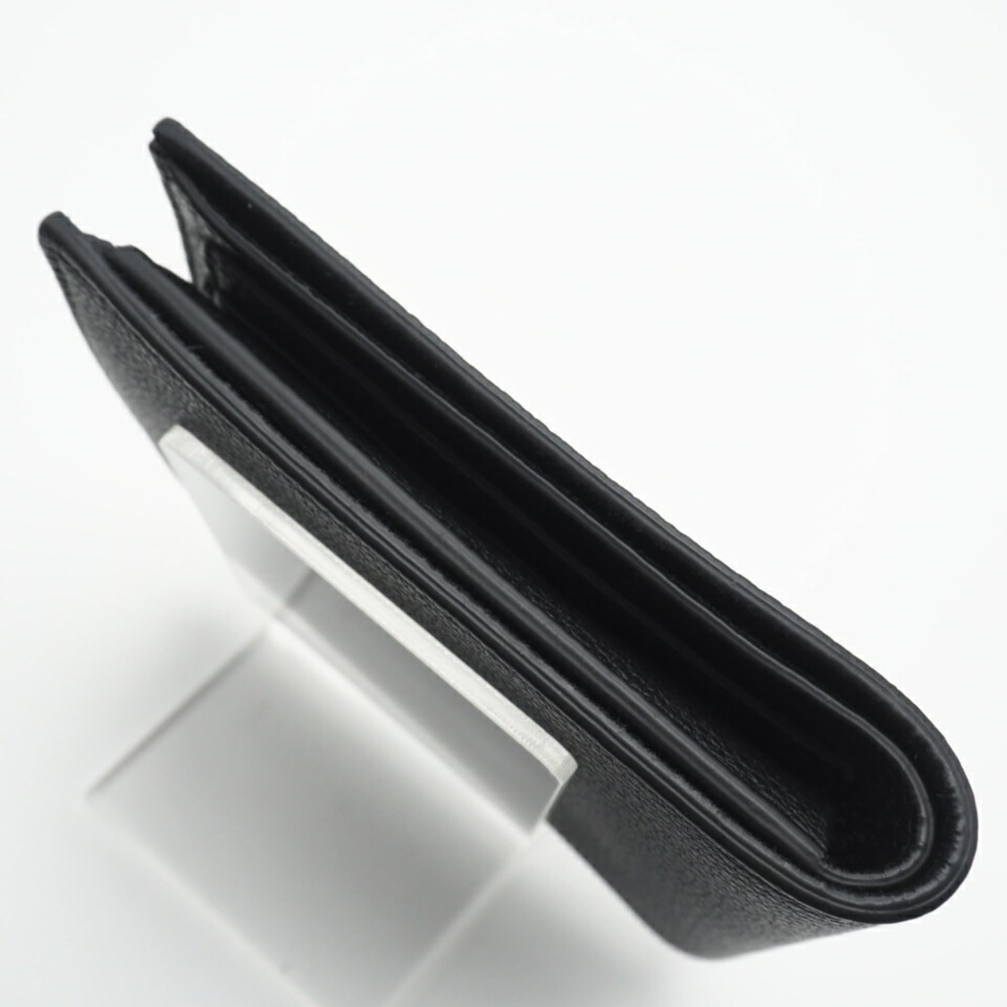 Gucci Black Leather Wallet (Bi-Fold) (Pre-Owned)