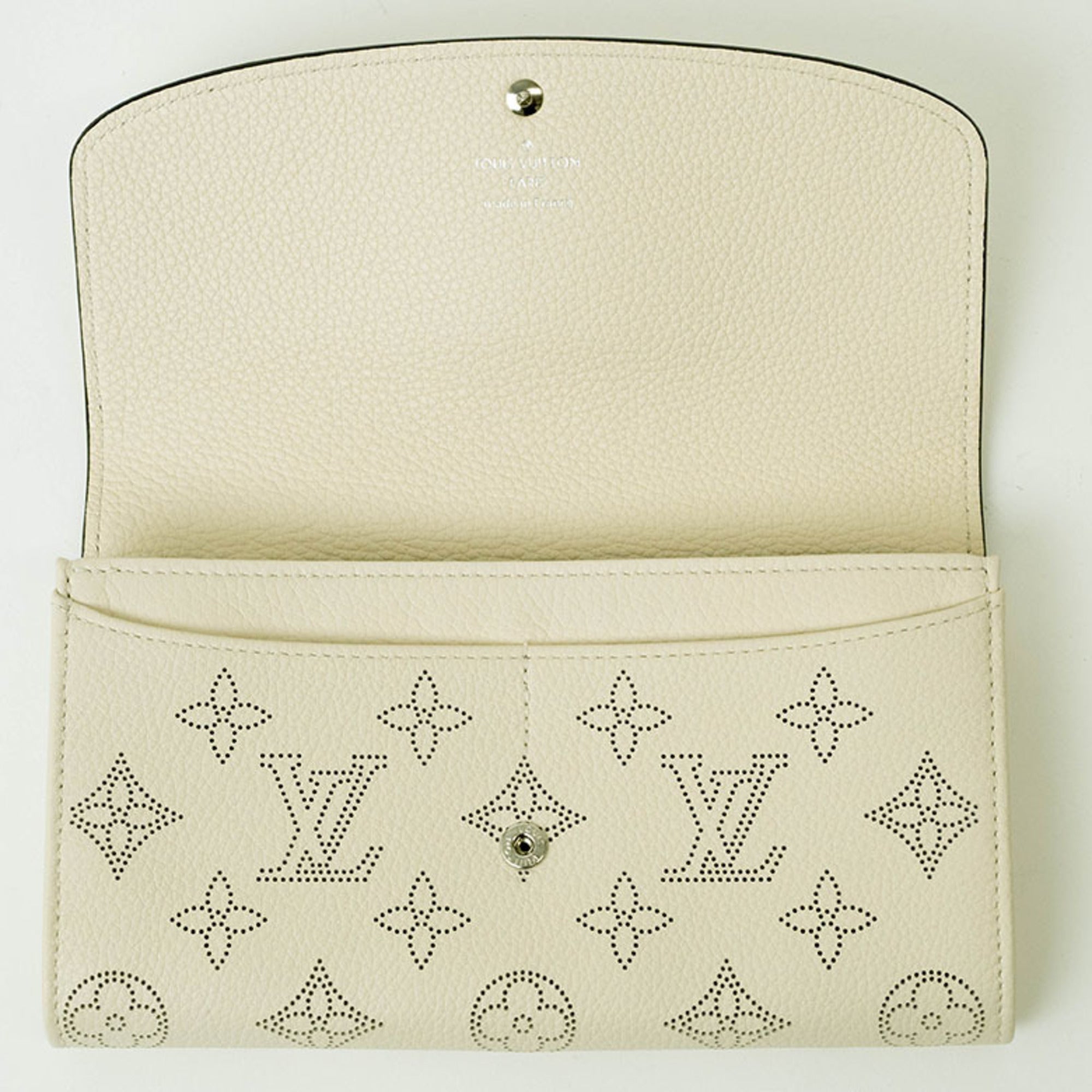 Louis Vuitton Cream Lv Off White Leather Long Wallet