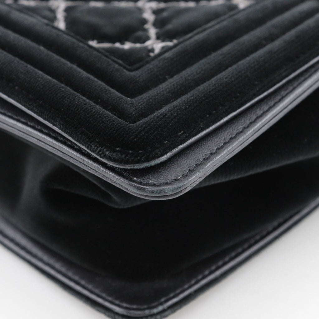 Chanel Black Leather Leather Shoulder Bag