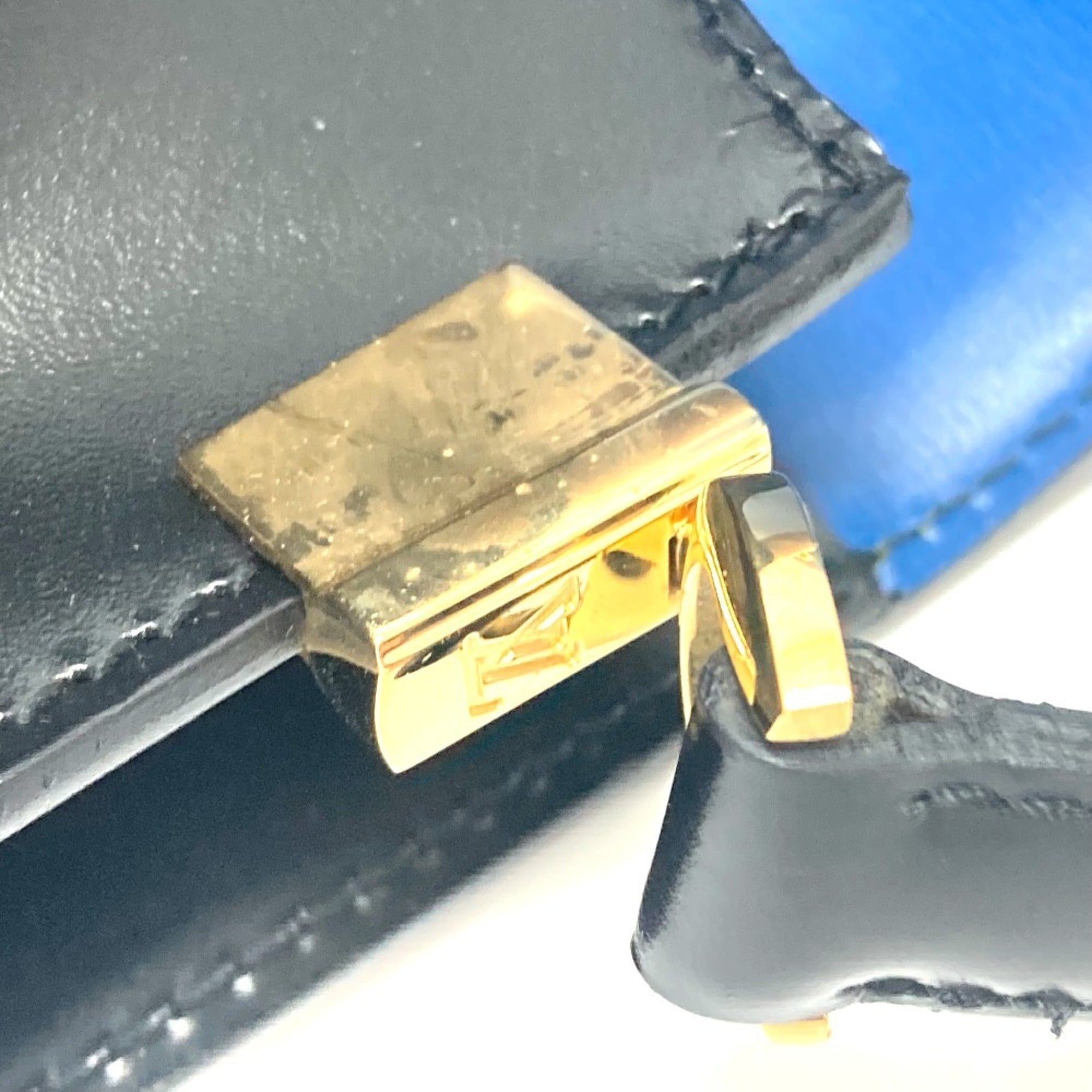 Louis Vuitton Black Noir Epi Leather Handbag Shoulder Bag